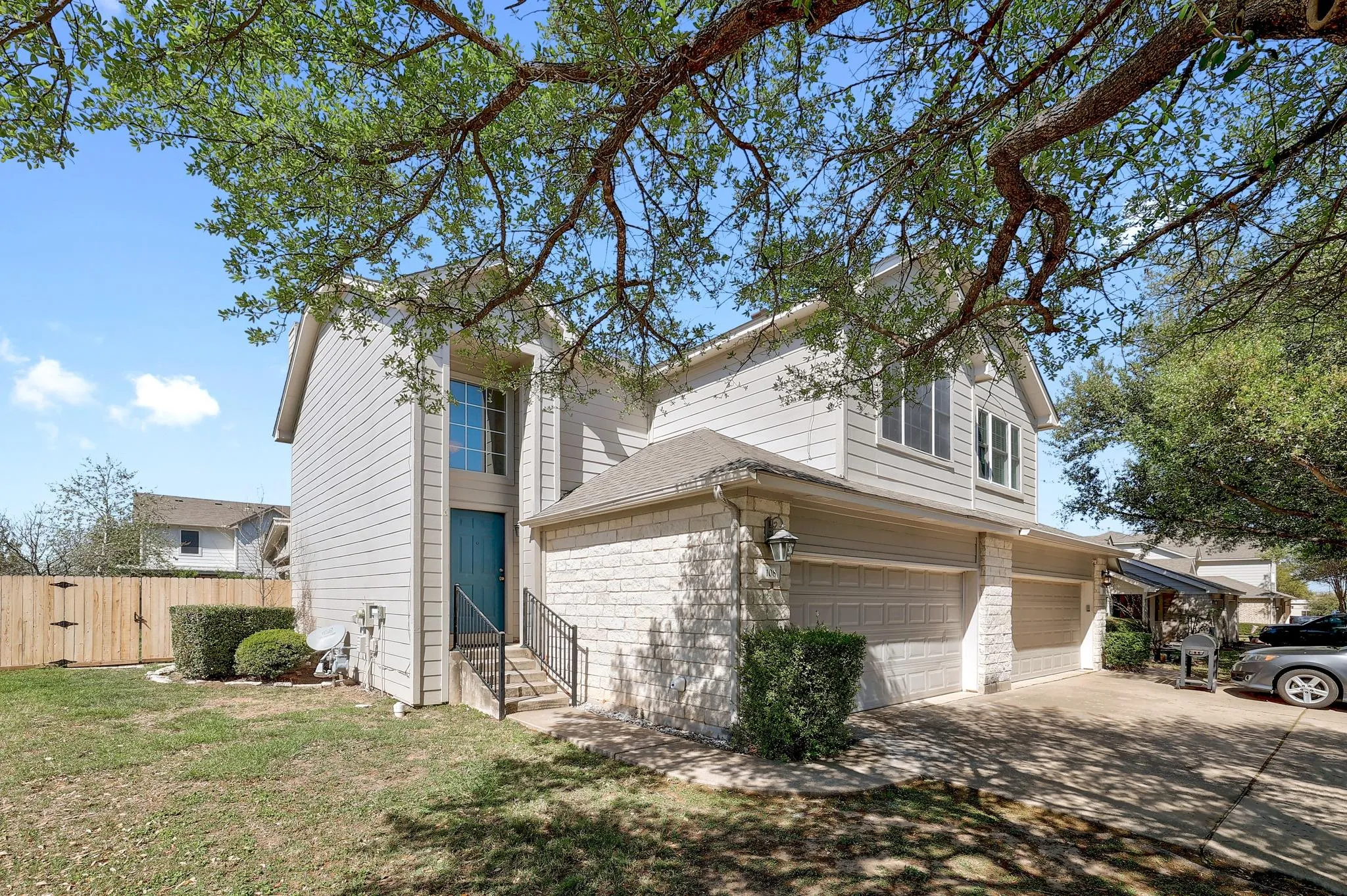 Photo 3 of 108 PRAIRIE SPRINGS CV