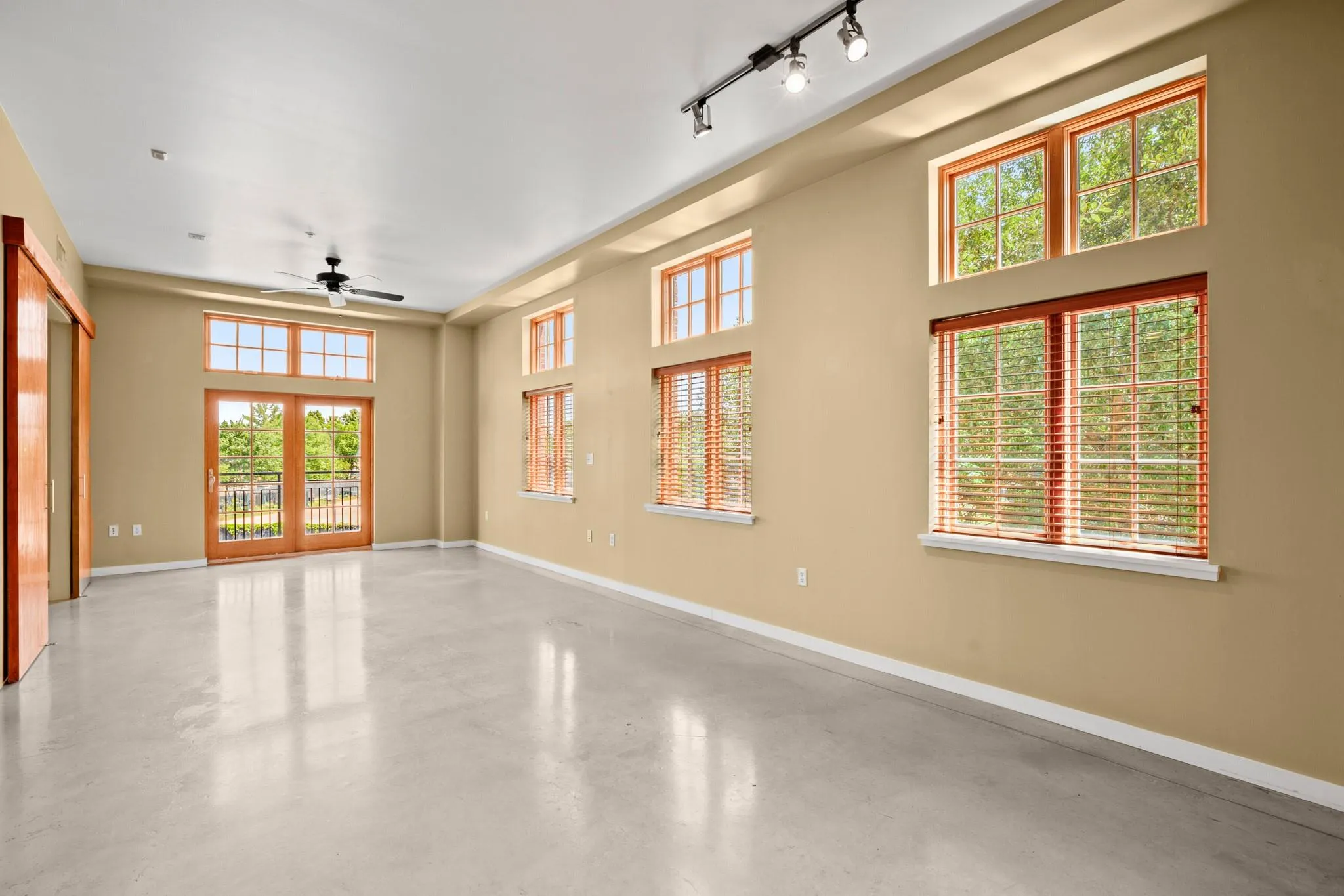 Photo 4 of 2235 E 6TH ST #204
