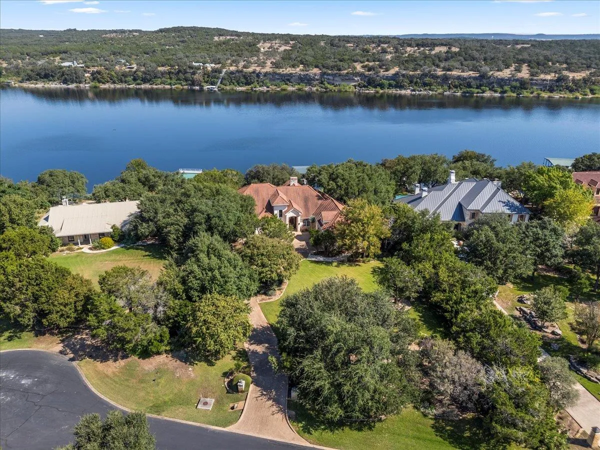Photo of 24729 TRAVIS LAKESIDE CV, Spicewood, TX, 78669