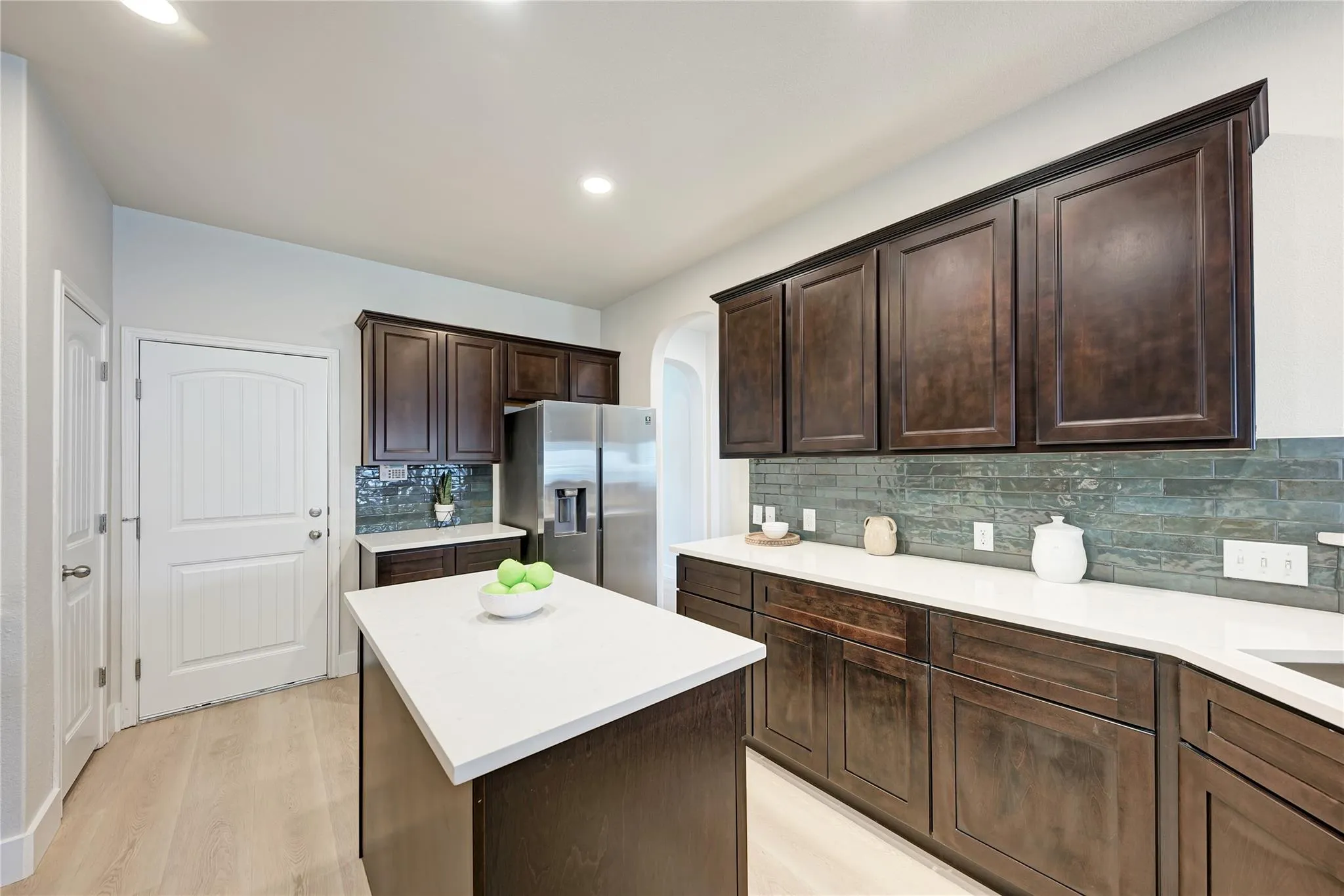 Photo 4 of 1704 STONEHAVEN LN