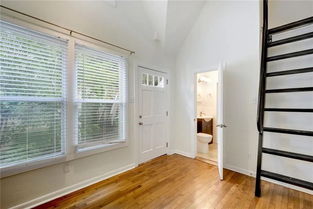 Photo 5 of 1110 W 22ND ST #13