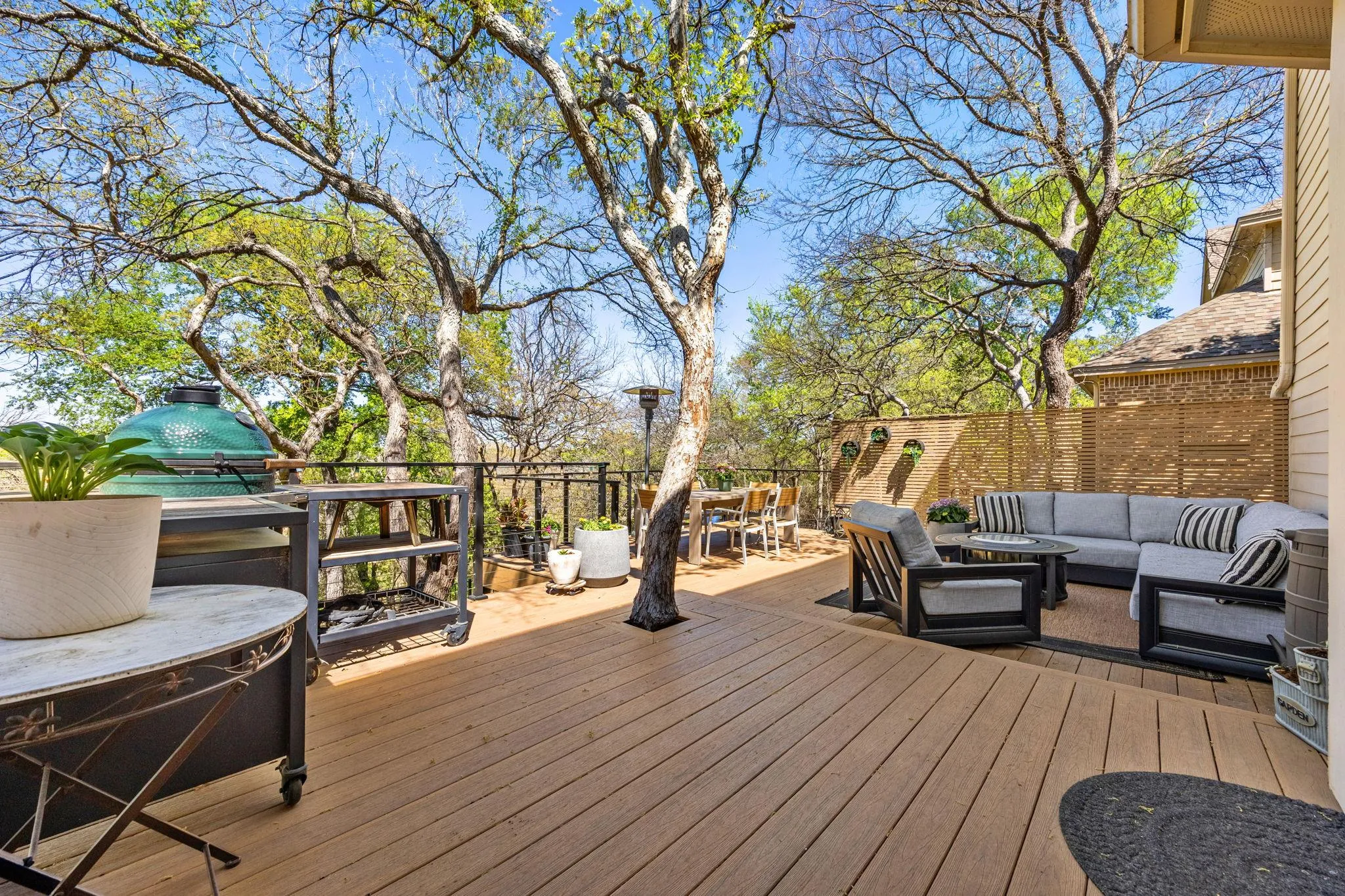 Photo 2 of 128 LAS COLINAS DR