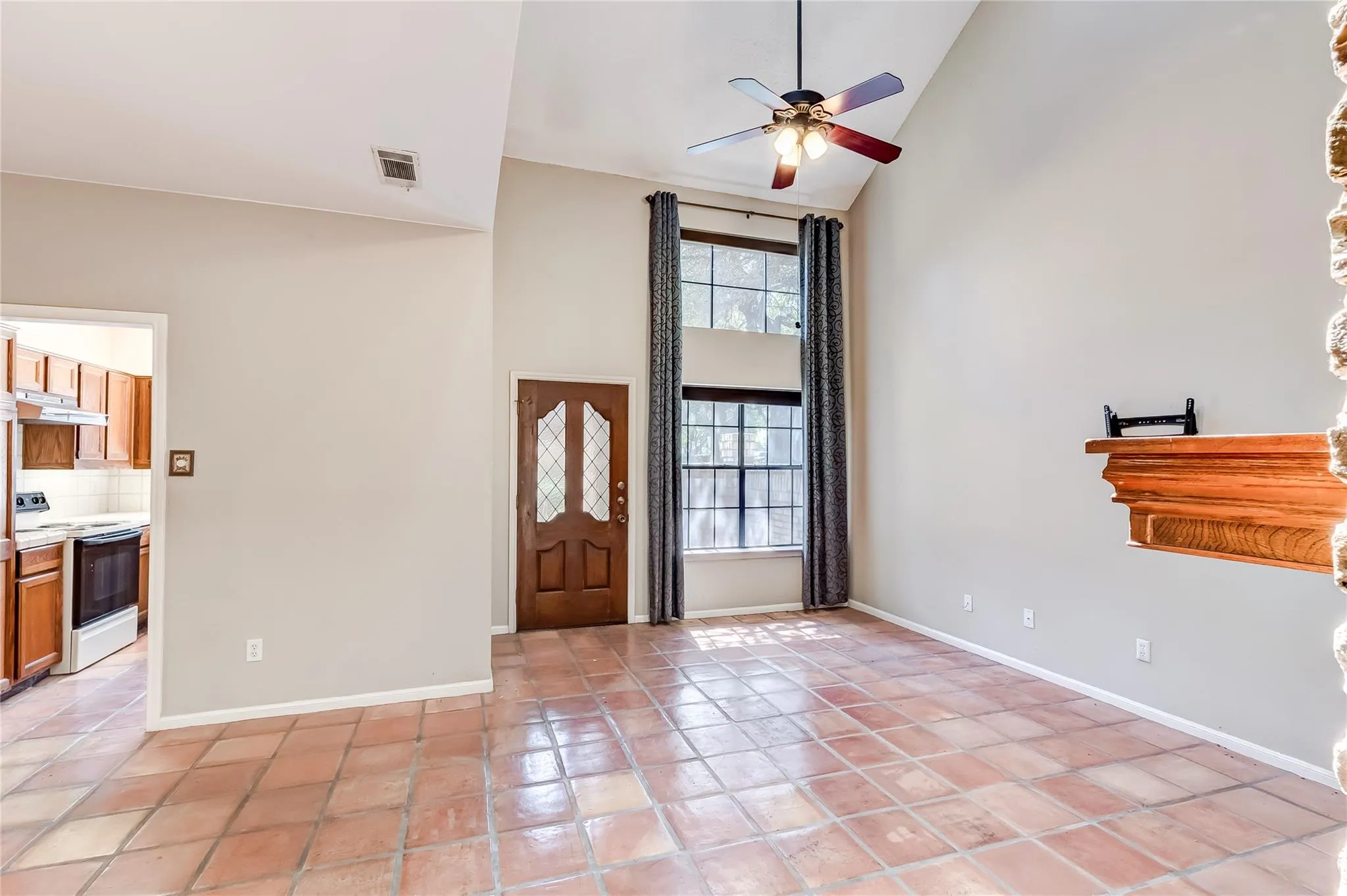 Photo 2 of 10819 CROWN COLONY DR #19