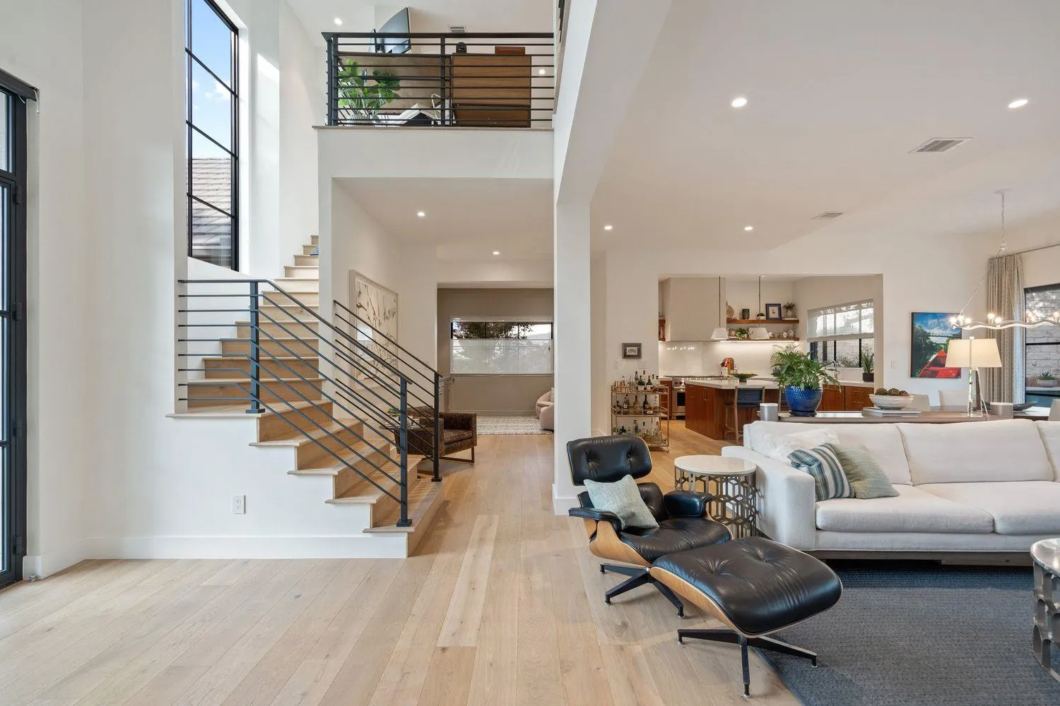 Photo 4 of 2300 BARTON CREEK BLVD #4
