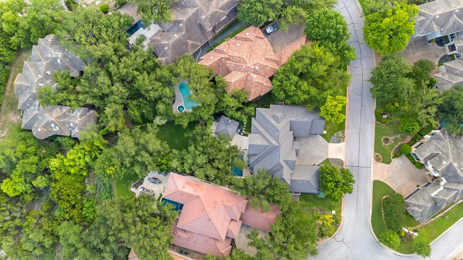 Photo 2 of 2300 BARTON CREEK BLVD #4