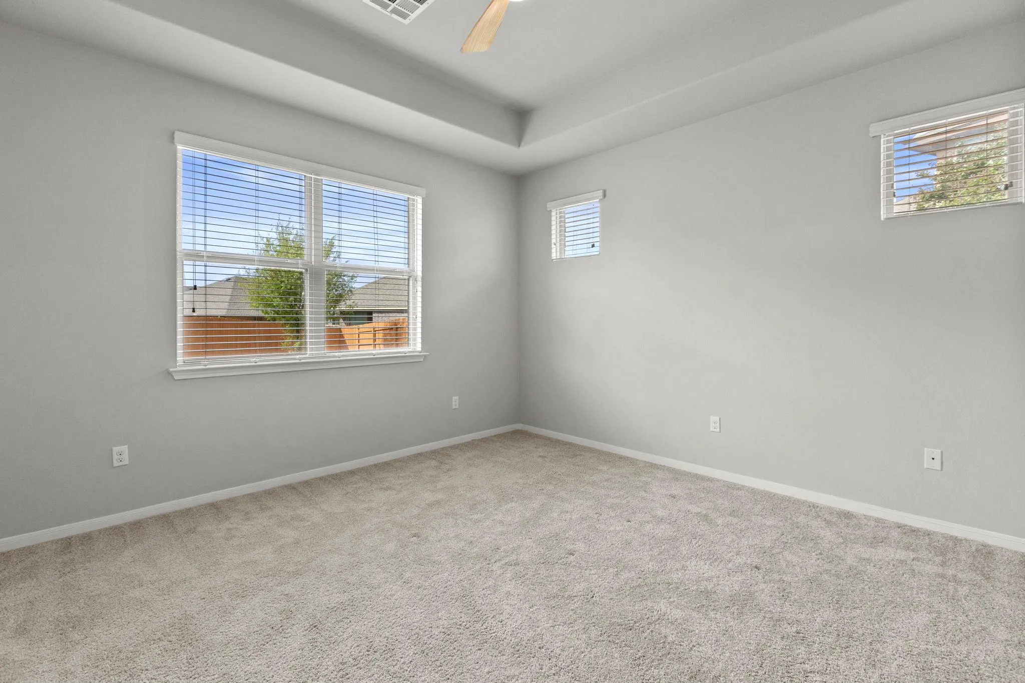 Photo 5 of 2309 LYLA LN