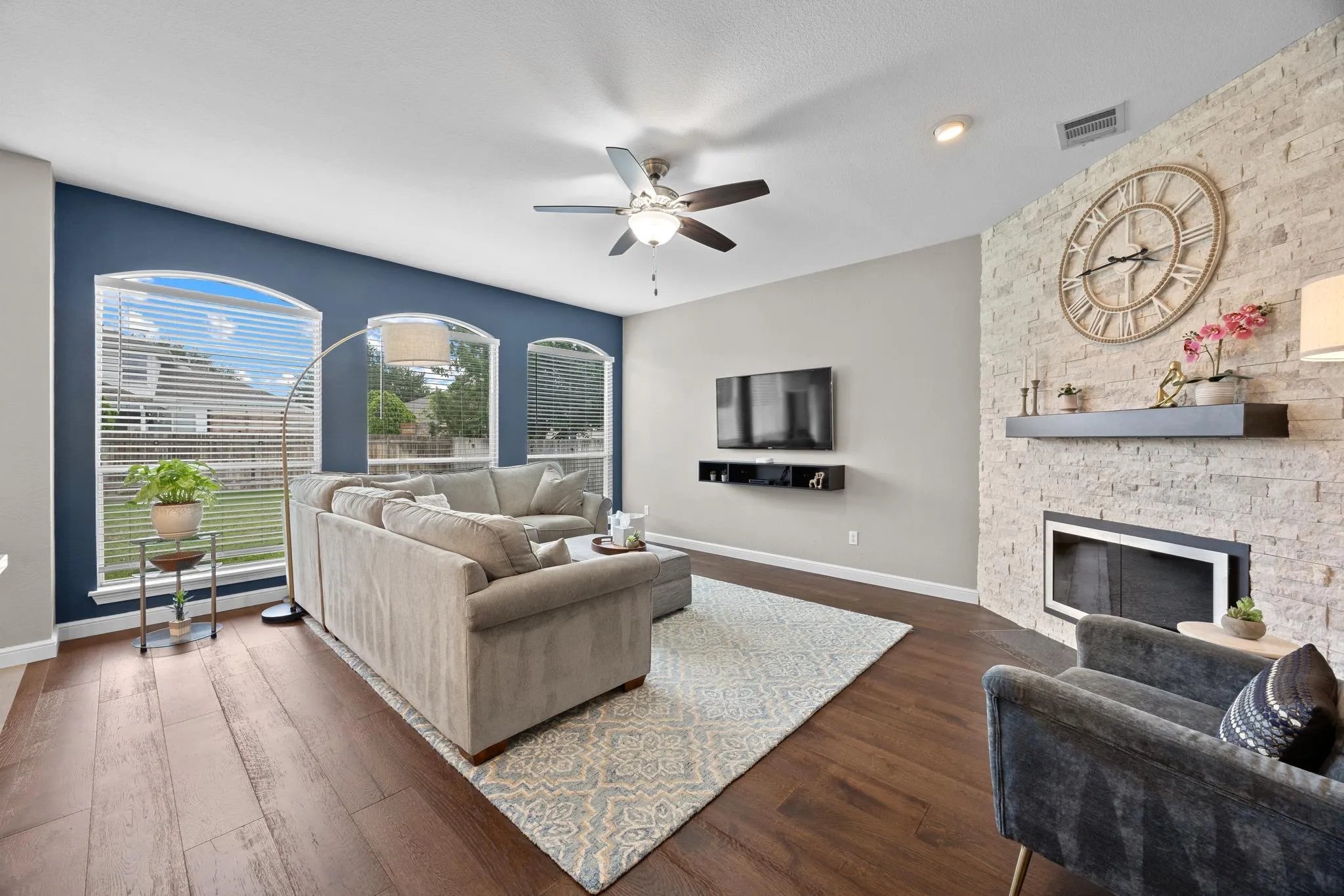 Photo 4 of 3512 ENDLESS SHORE DR