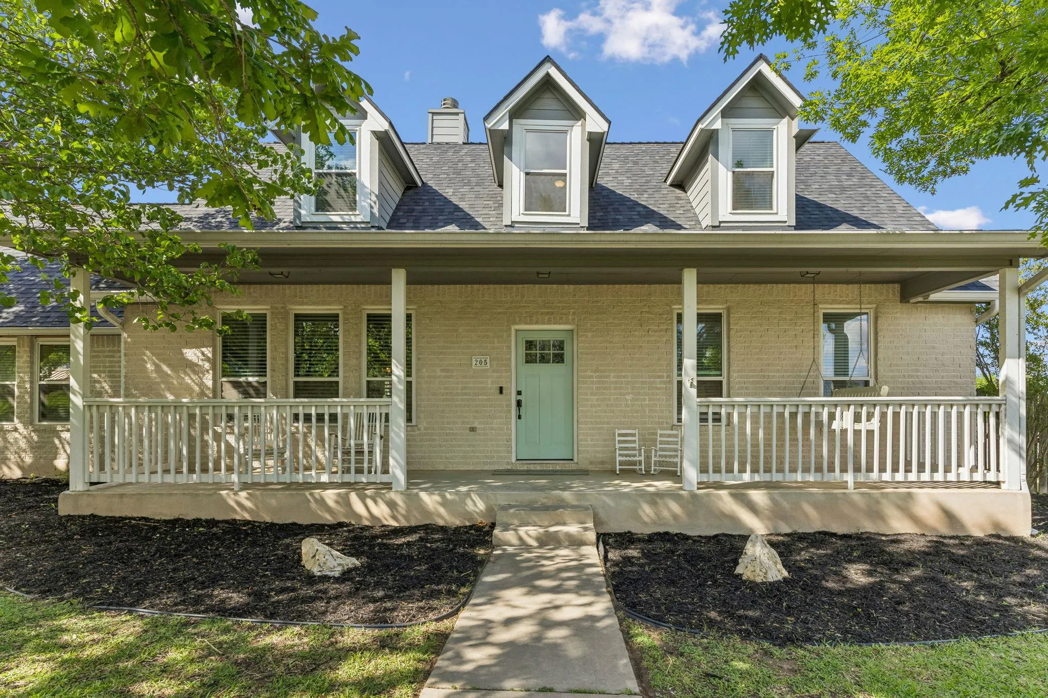 Photo 3 of 205 MORNINGSIDE CIR
