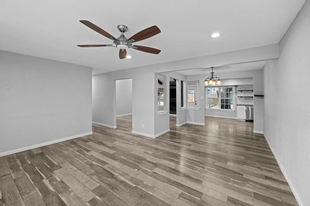 Photo 5 of 3100 LYNRIDGE DR