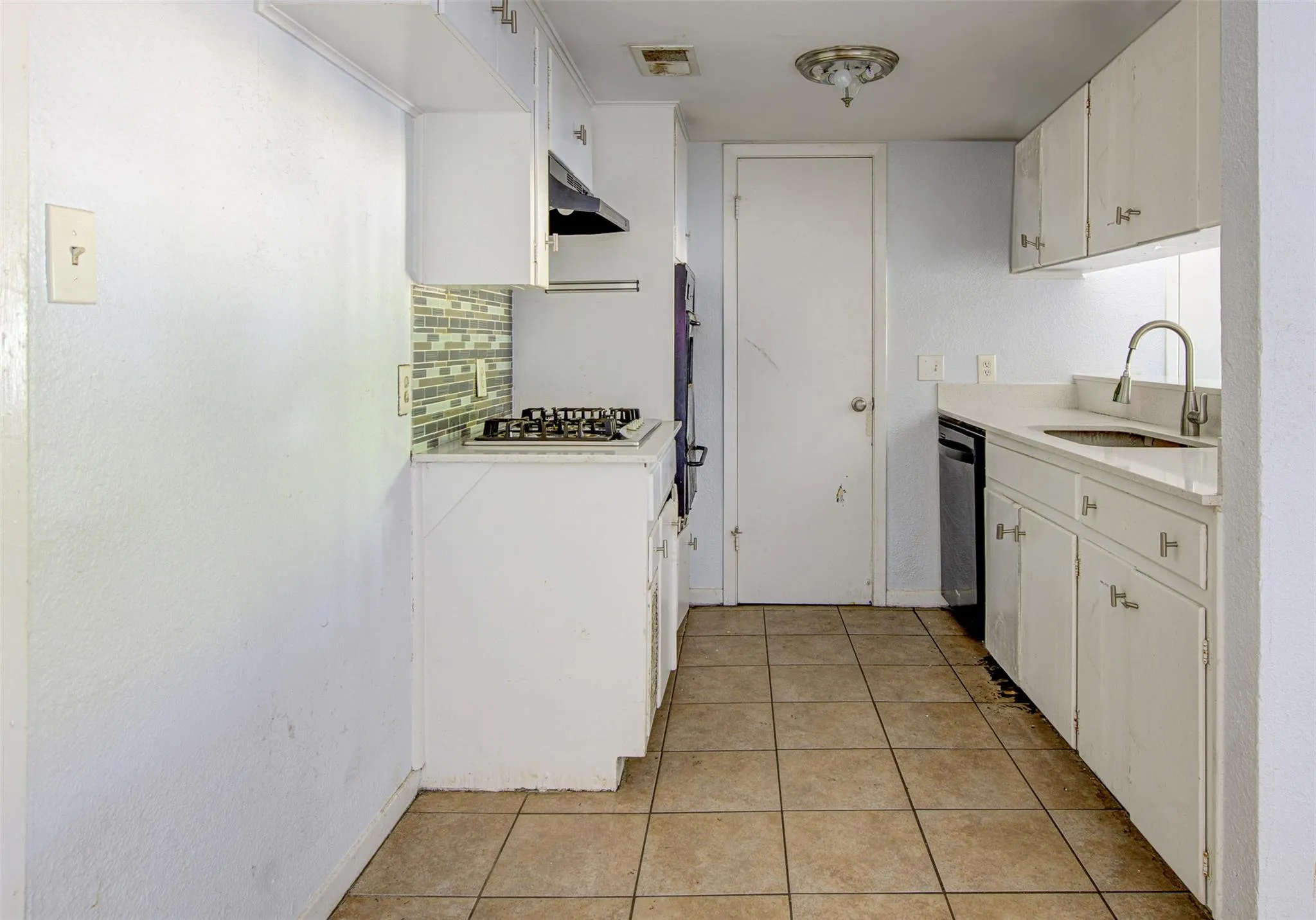 Photo 4 of 1306 E SAINT JOHNS AVE