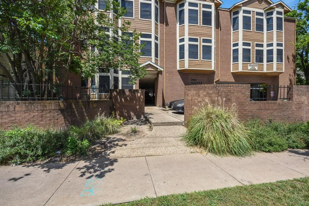 Photo 2 of 2802 NUECES ST #312