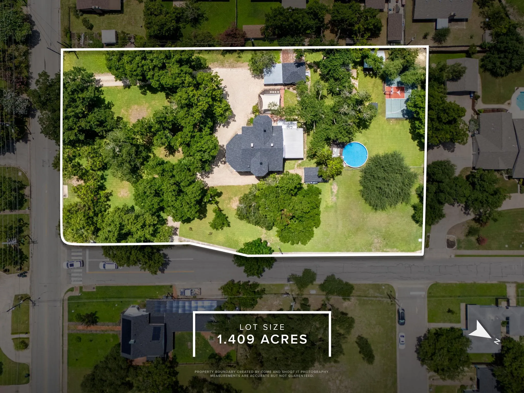 Photo 4 of 1220 W LAKE DR