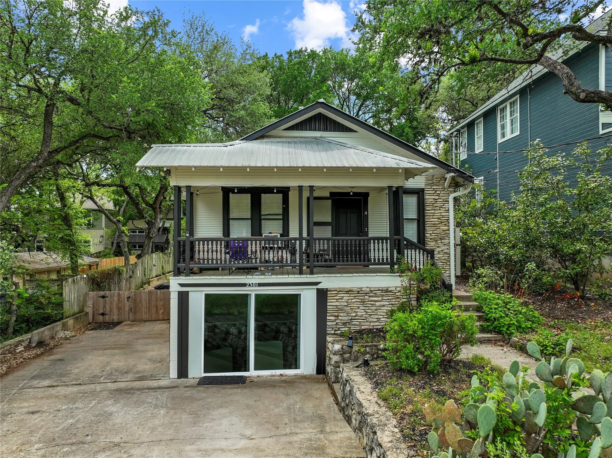 Photo of 2301 W 10TH ST, Austin, TX, 78703