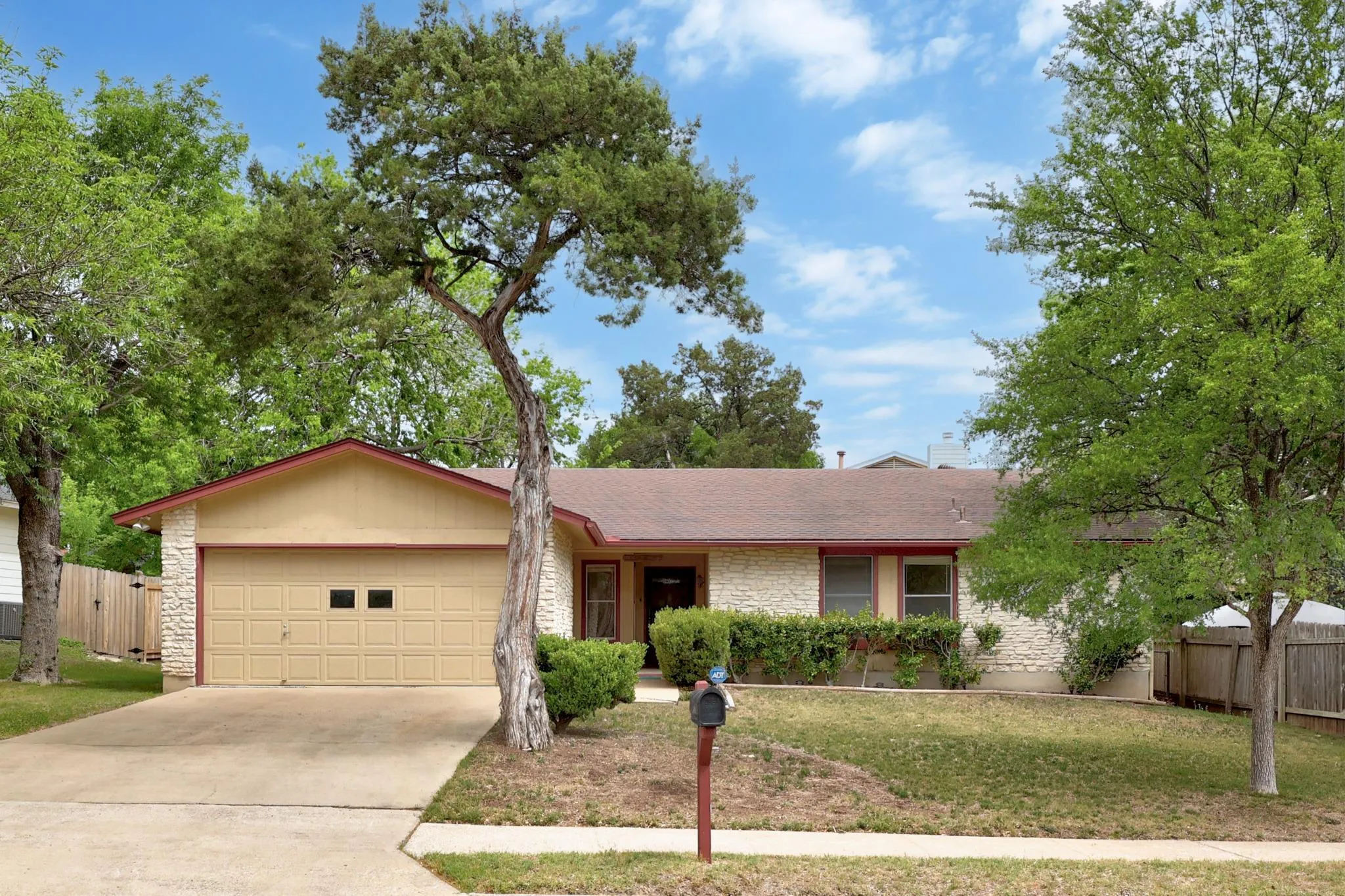 Photo of 2110 TREDE DR, Austin, TX, 78745