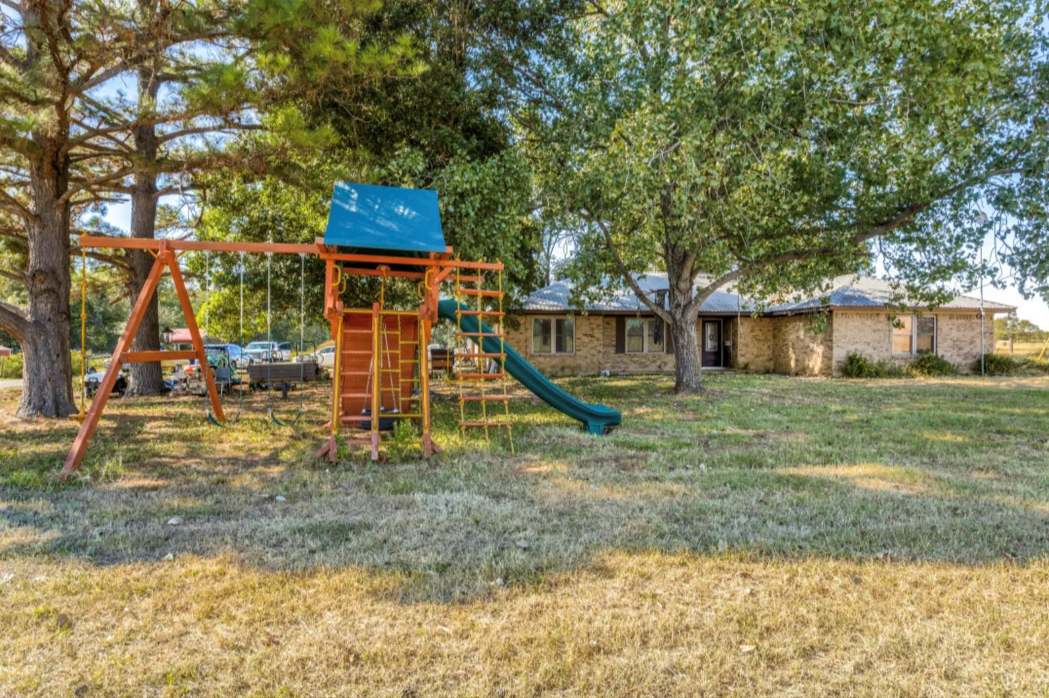 Photo of 610 PLEASANT GROVE RD, Elgin, TX, 78621