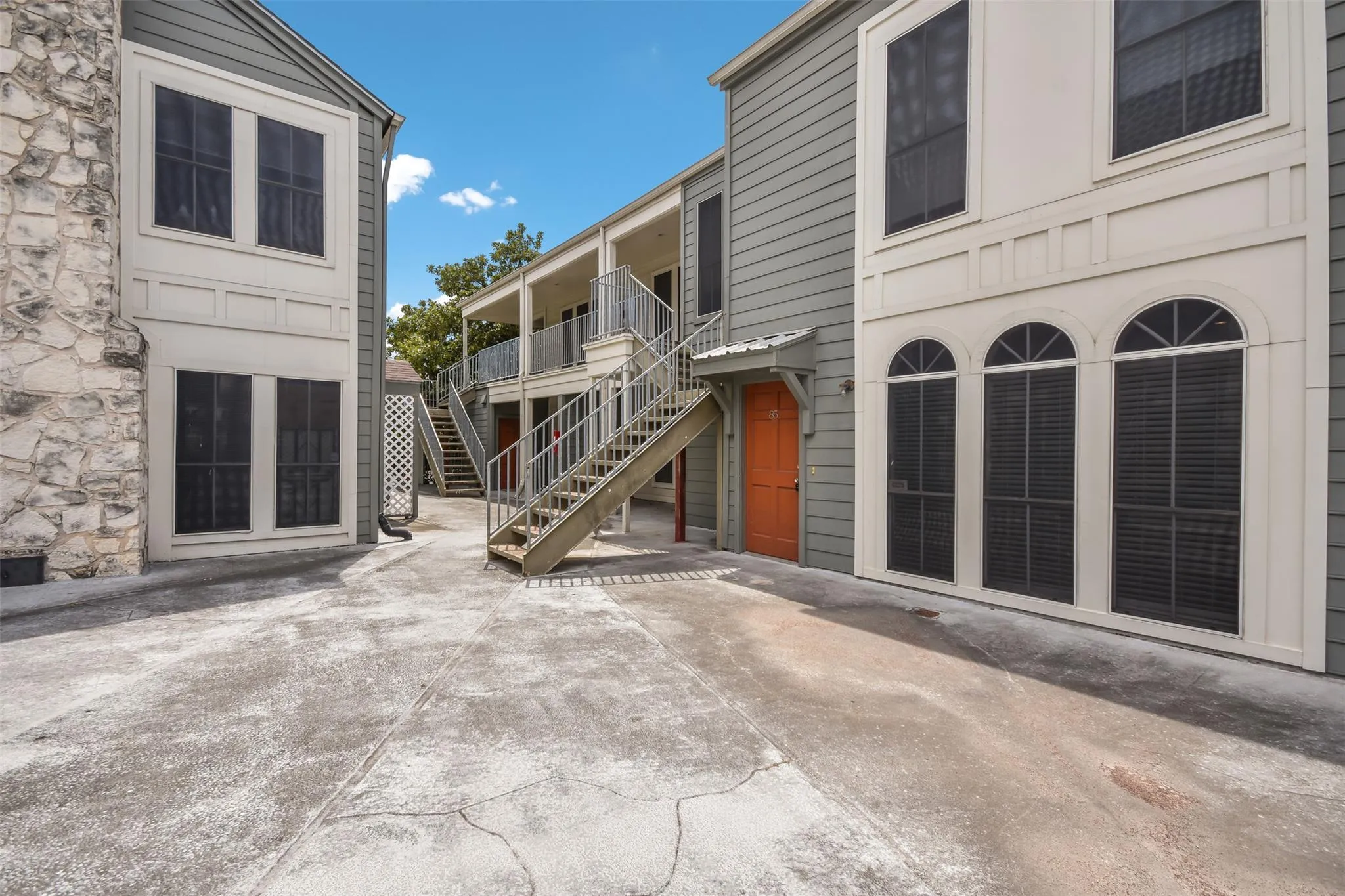 Photo 2 of 2529 RIO GRANDE ST #85