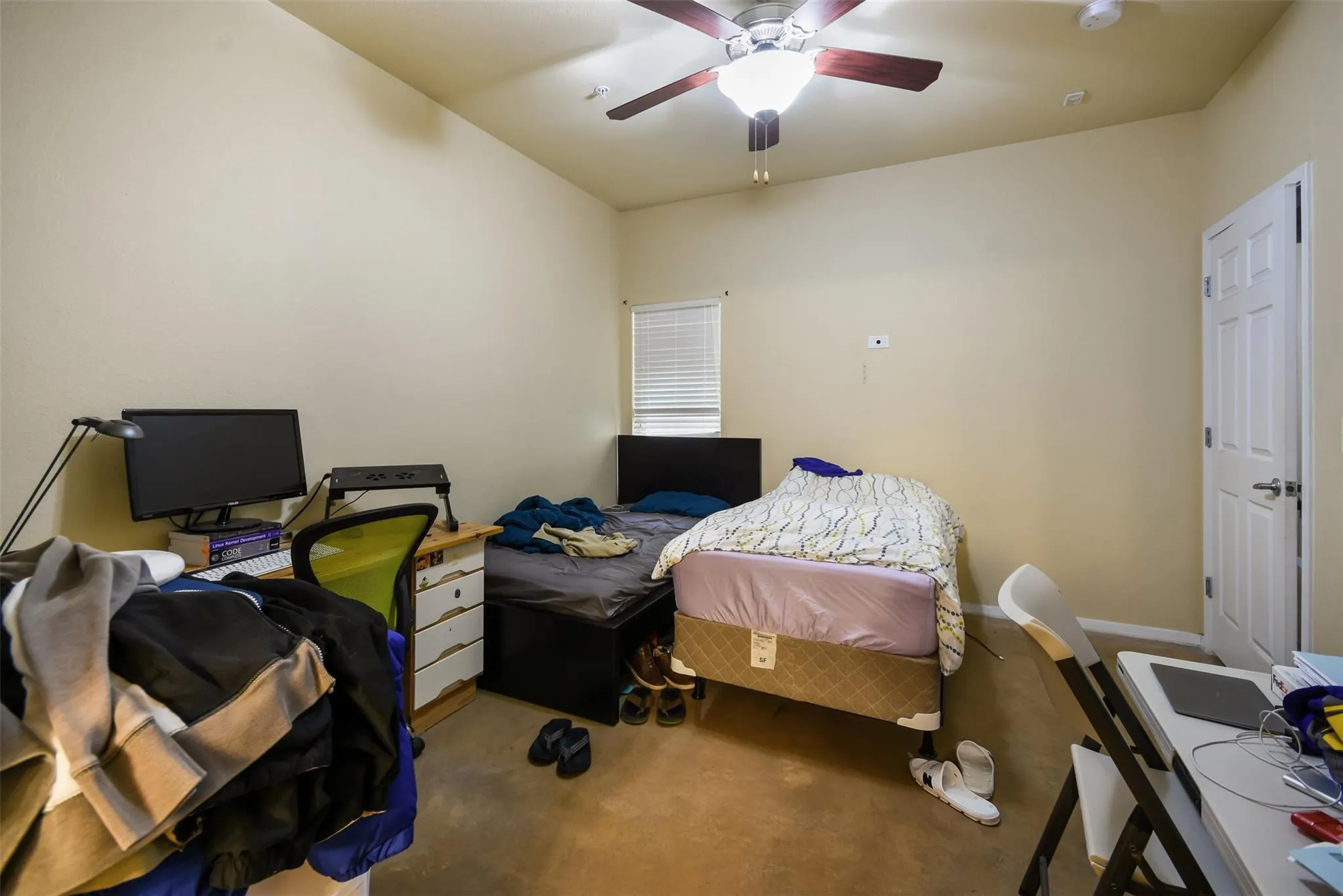 Photo 4 of 910 W 25TH ST #503