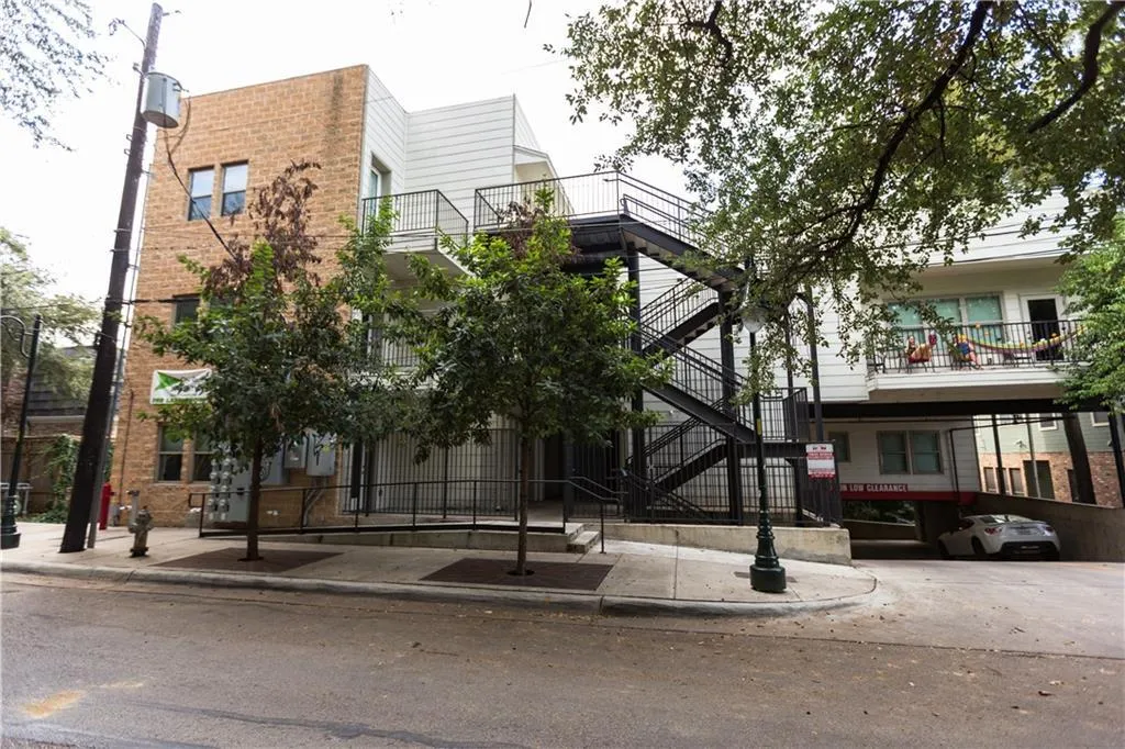 Photo of 2708 SAN PEDRO ST #302, Austin, TX, 78705