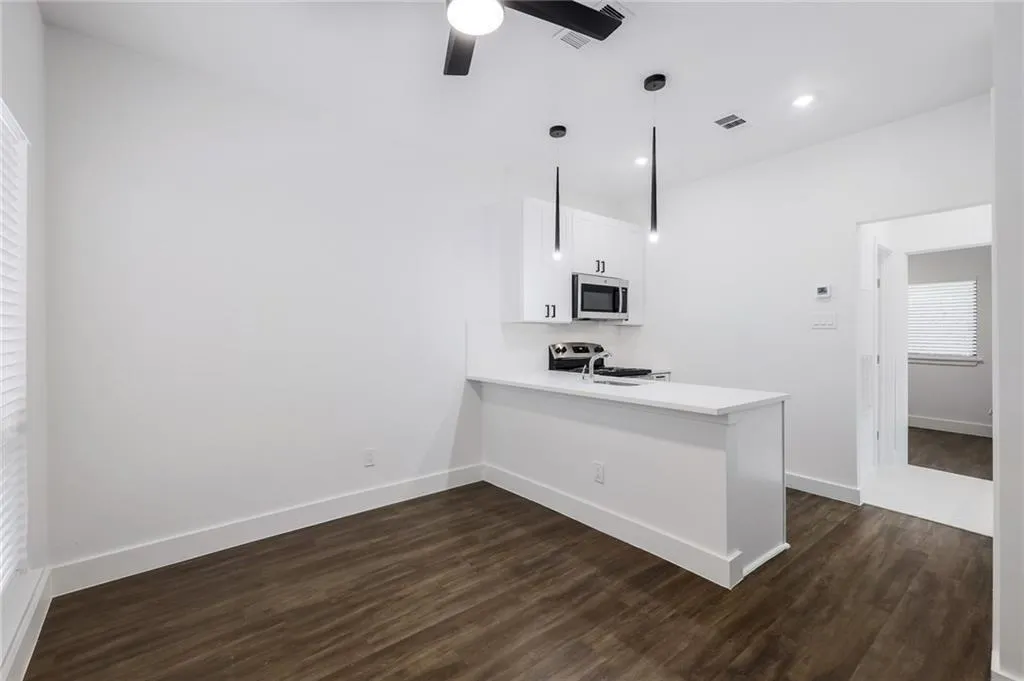 Photo 4 of 908 POPLAR ST #105