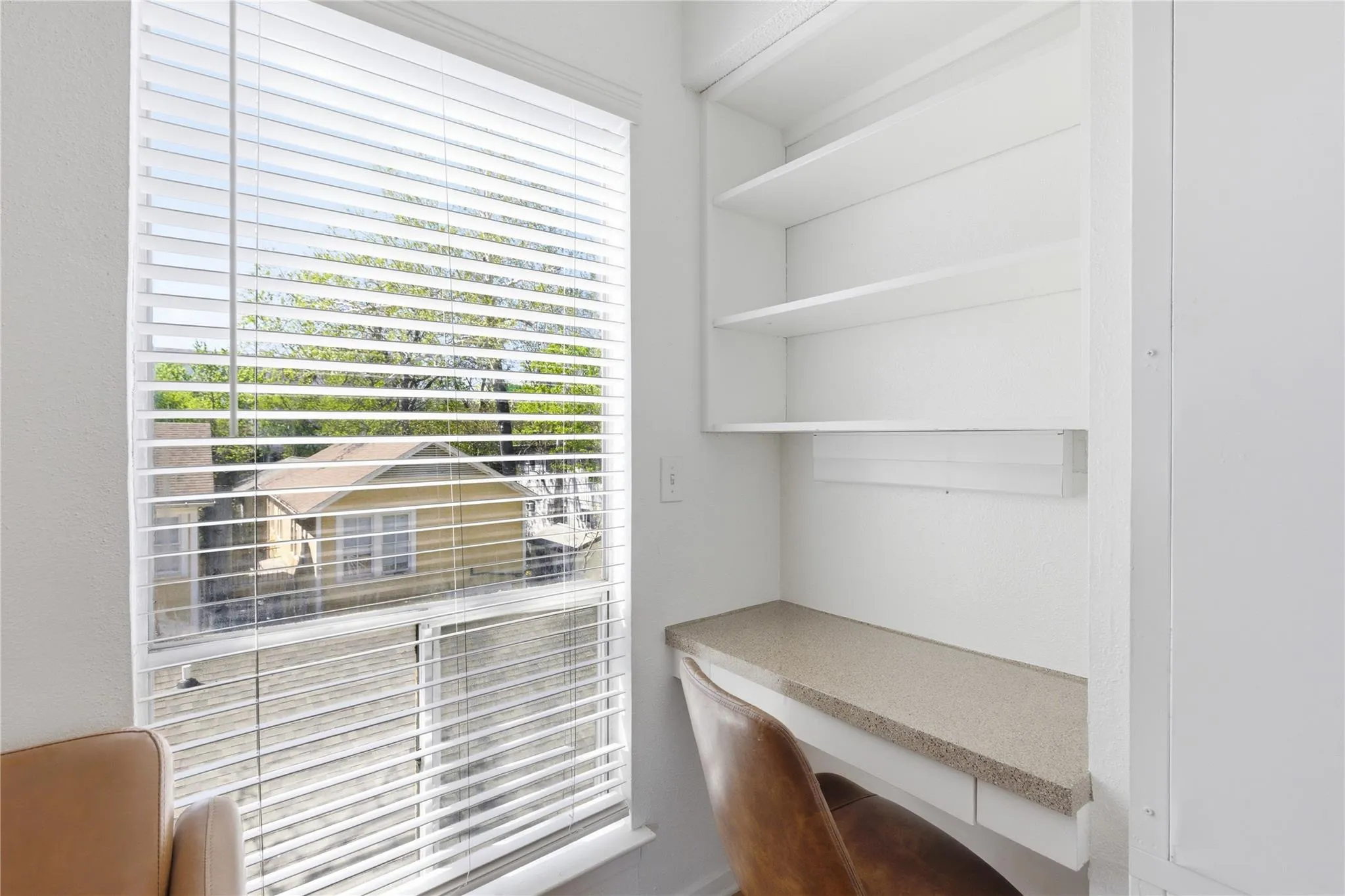 Photo 4 of 2808 WHITIS AVE #C301