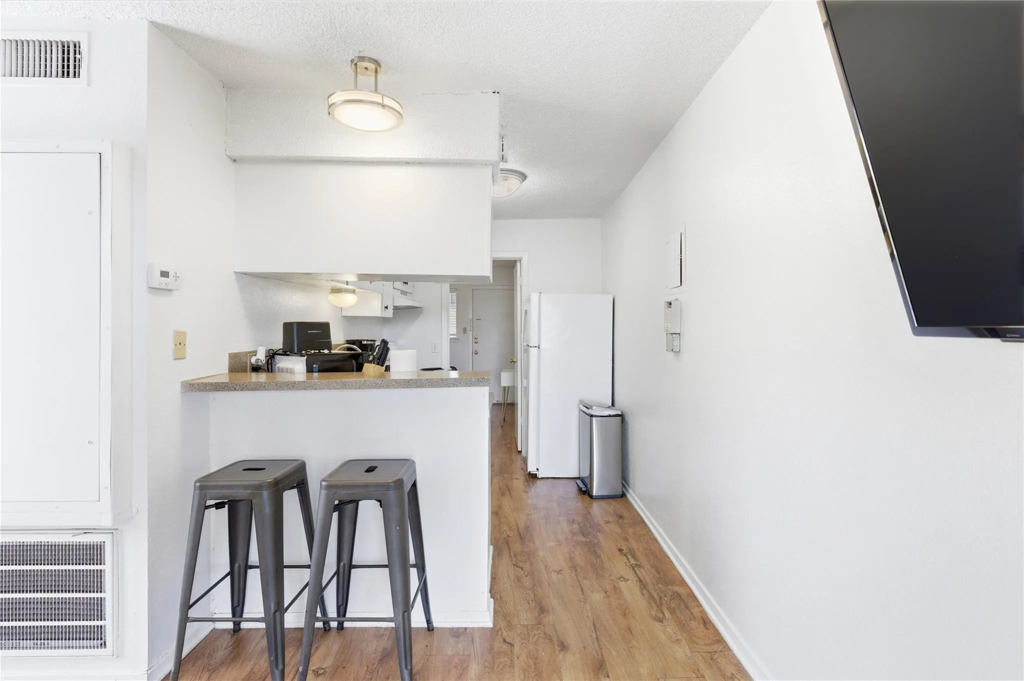 Photo 5 of 2808 WHITIS AVE #C301