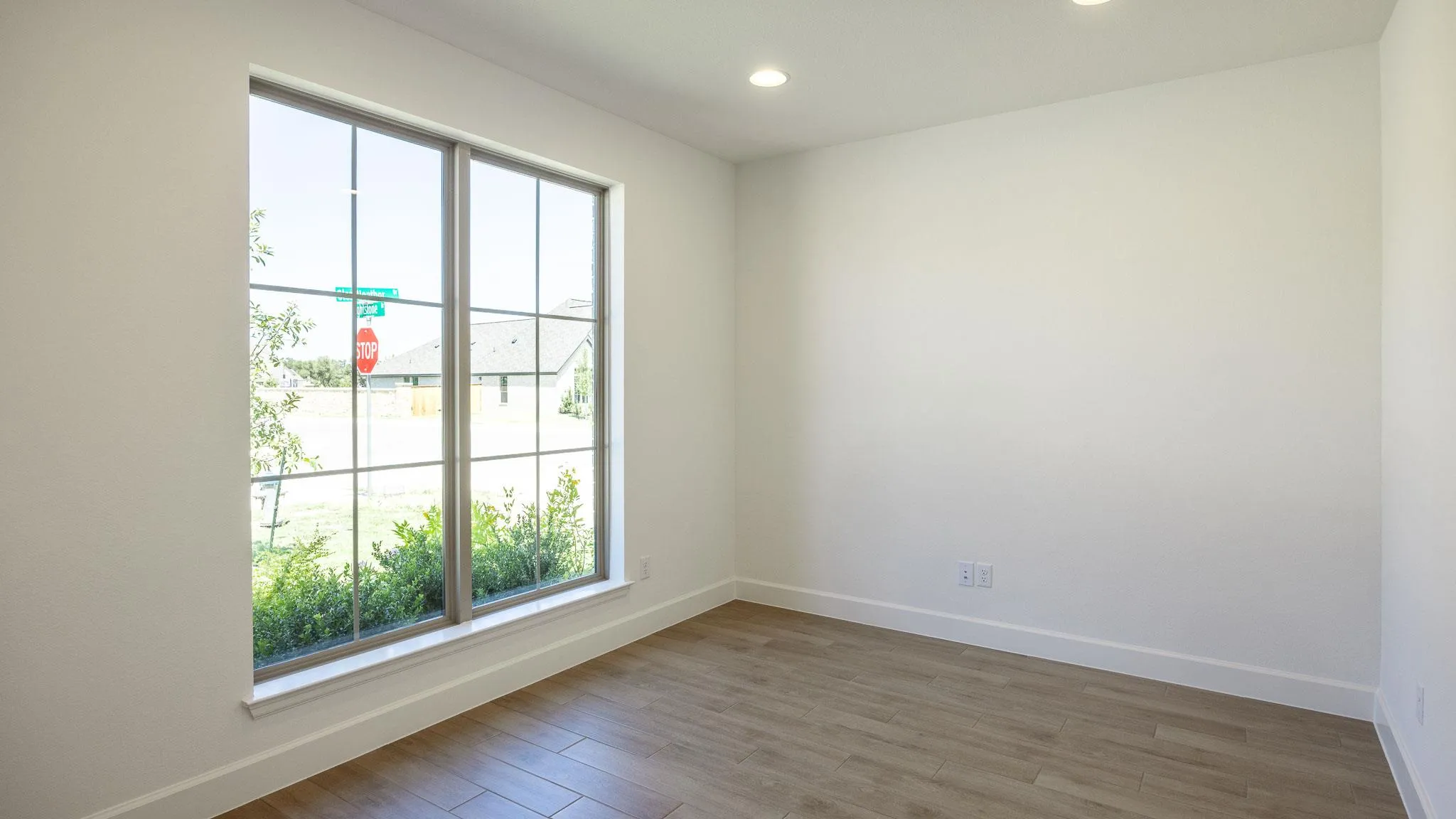 Photo 4 of 1205 GLEN HEATHER DR