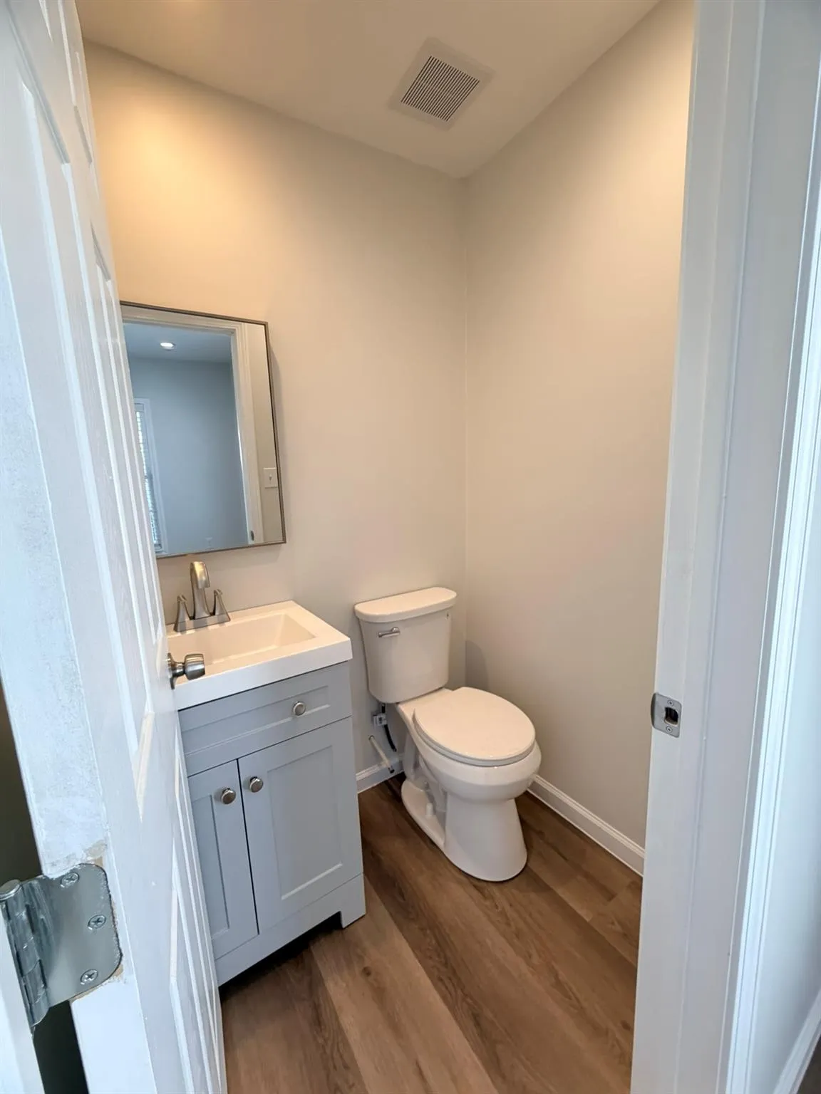 Photo 5 of 505 W 41ST ST #503