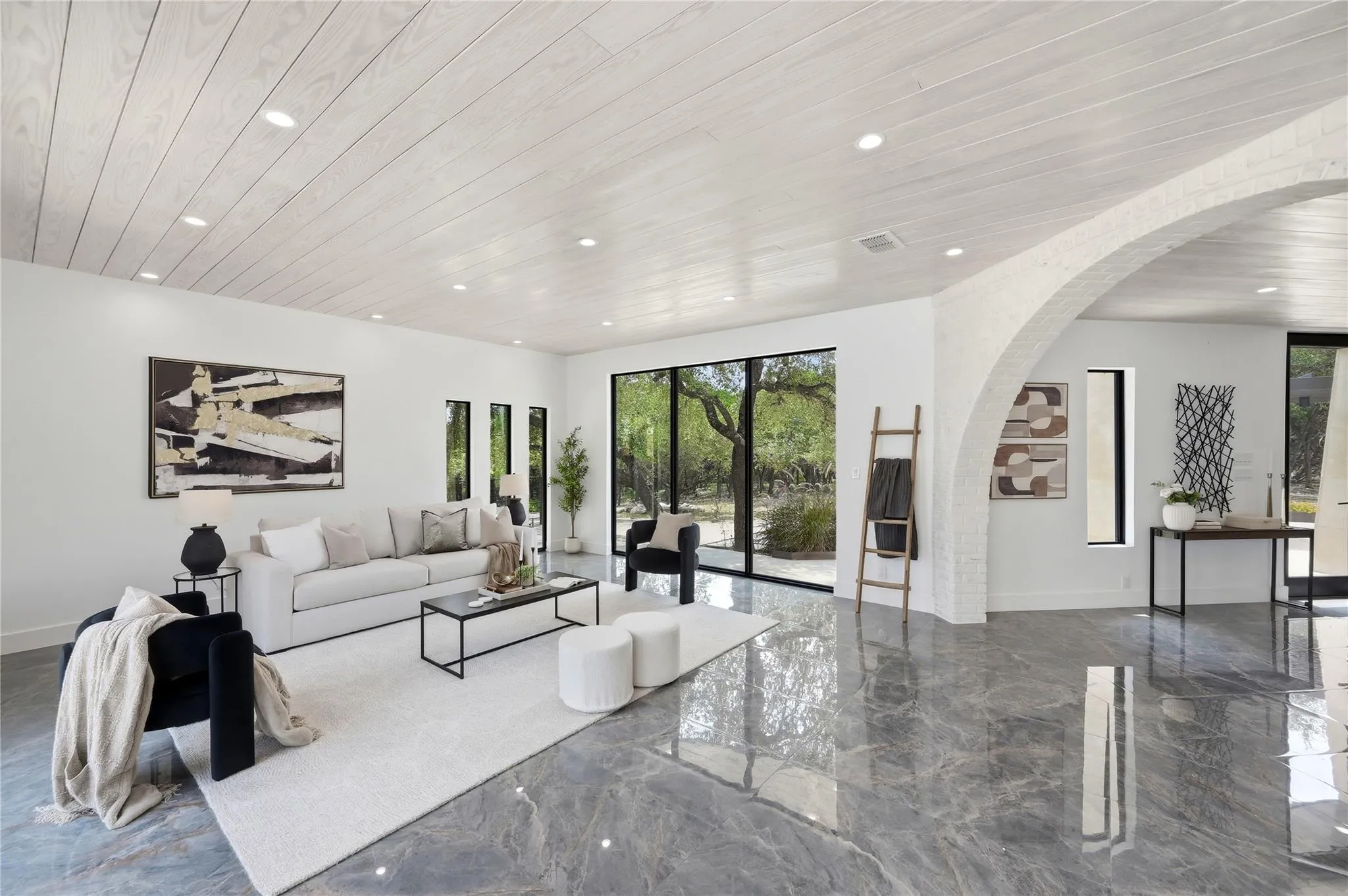 Photo 5 of 700 RANCHO GRANDE DR