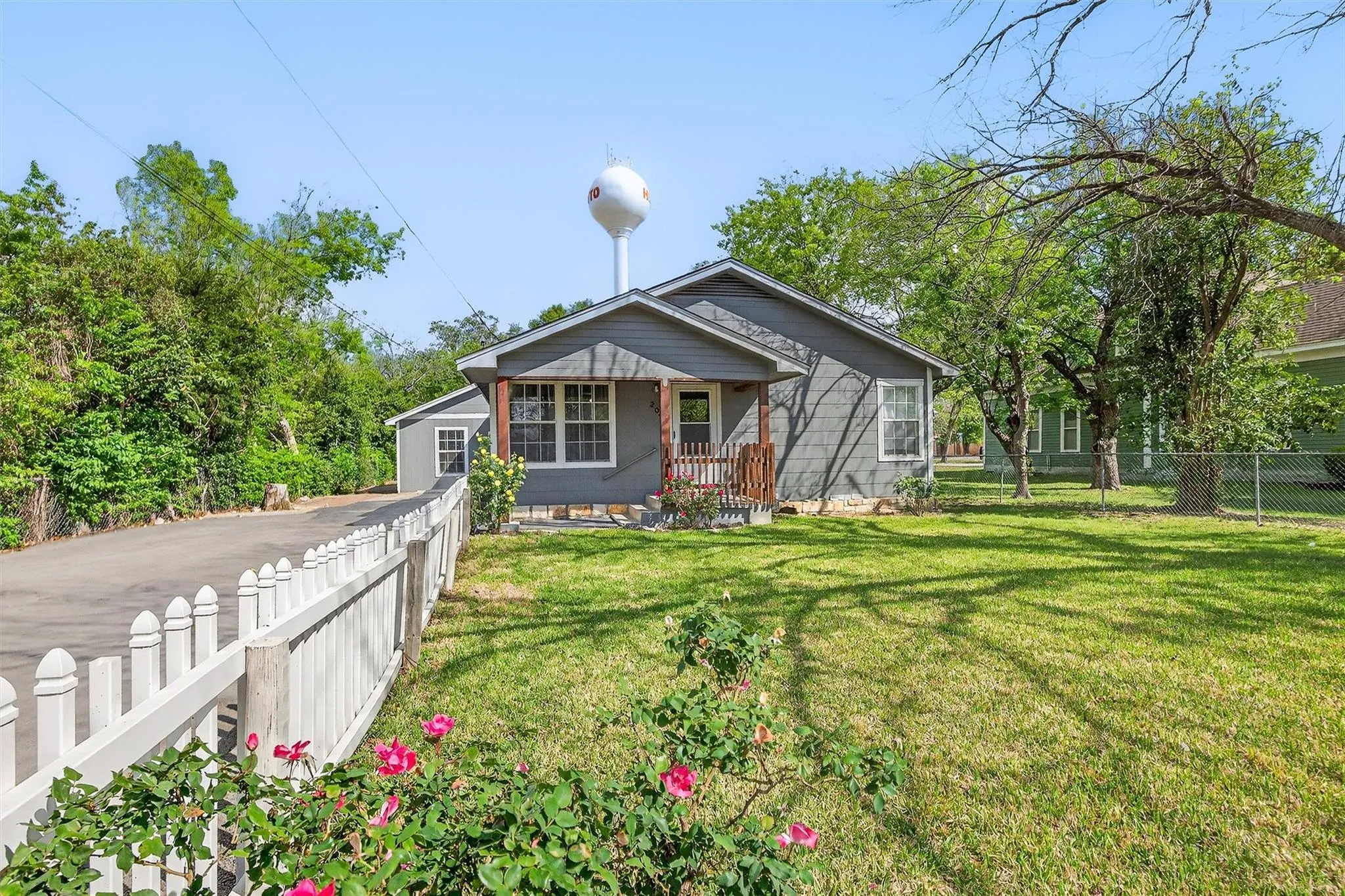 Photo of 204 TAYLOR ST, Hutto, TX, 78634