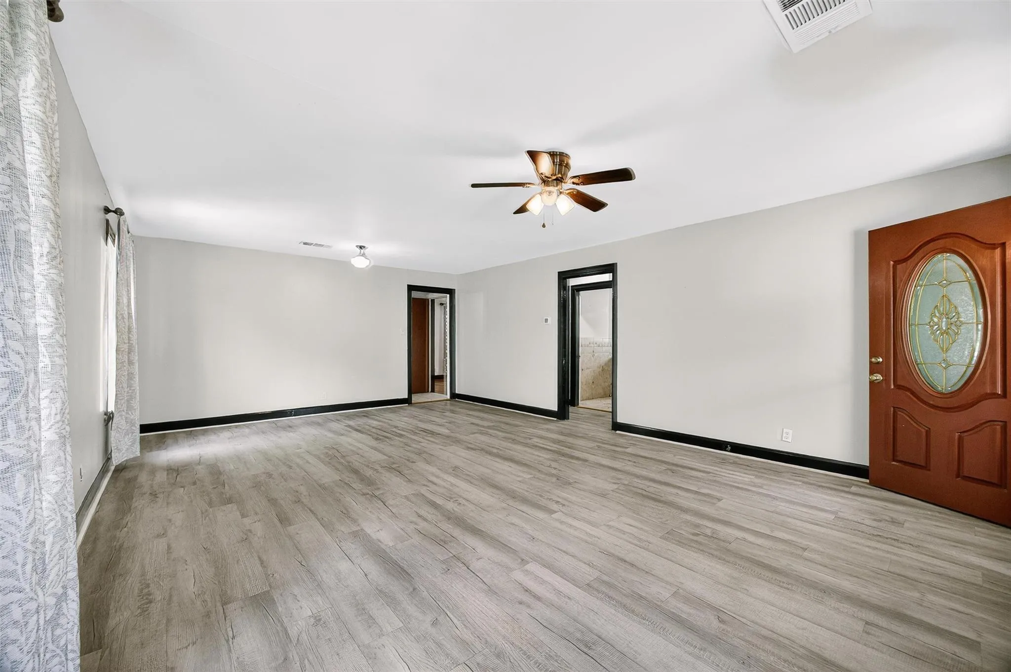 Photo 5 of 204 TAYLOR ST