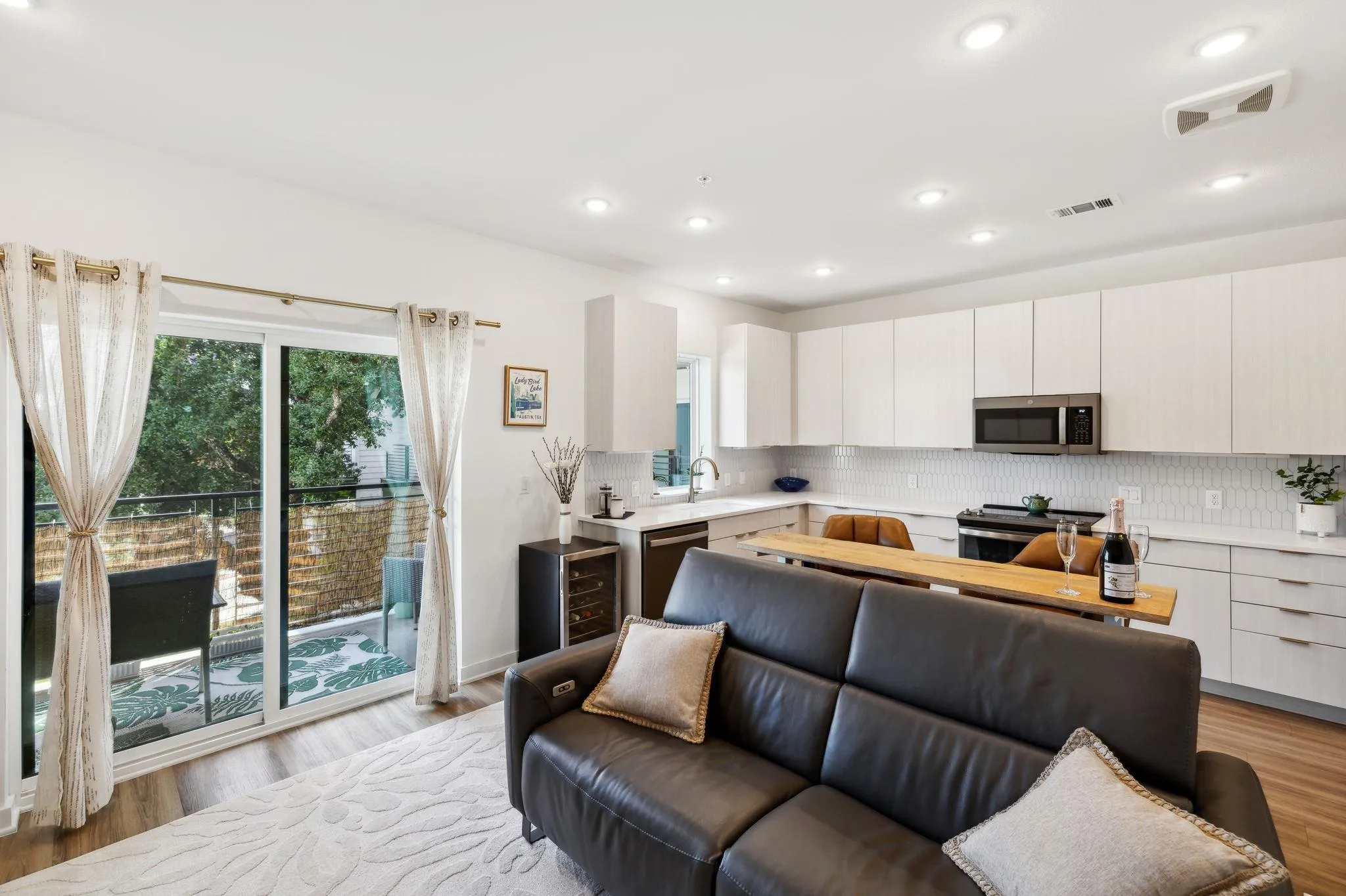 Photo 5 of 4802 S CONGRESS AVE #215