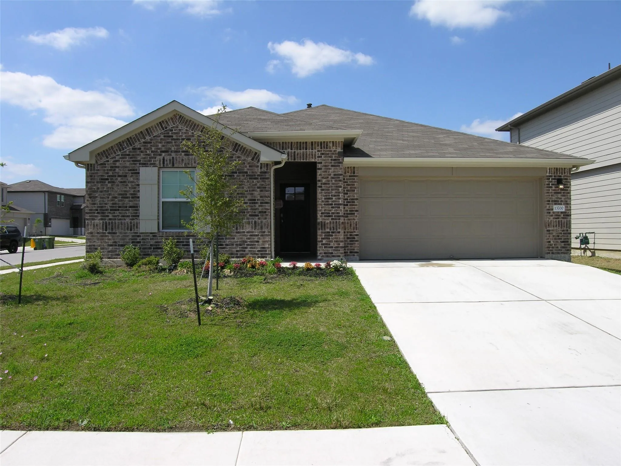Photo 3 of 13700 DISMUKE DR