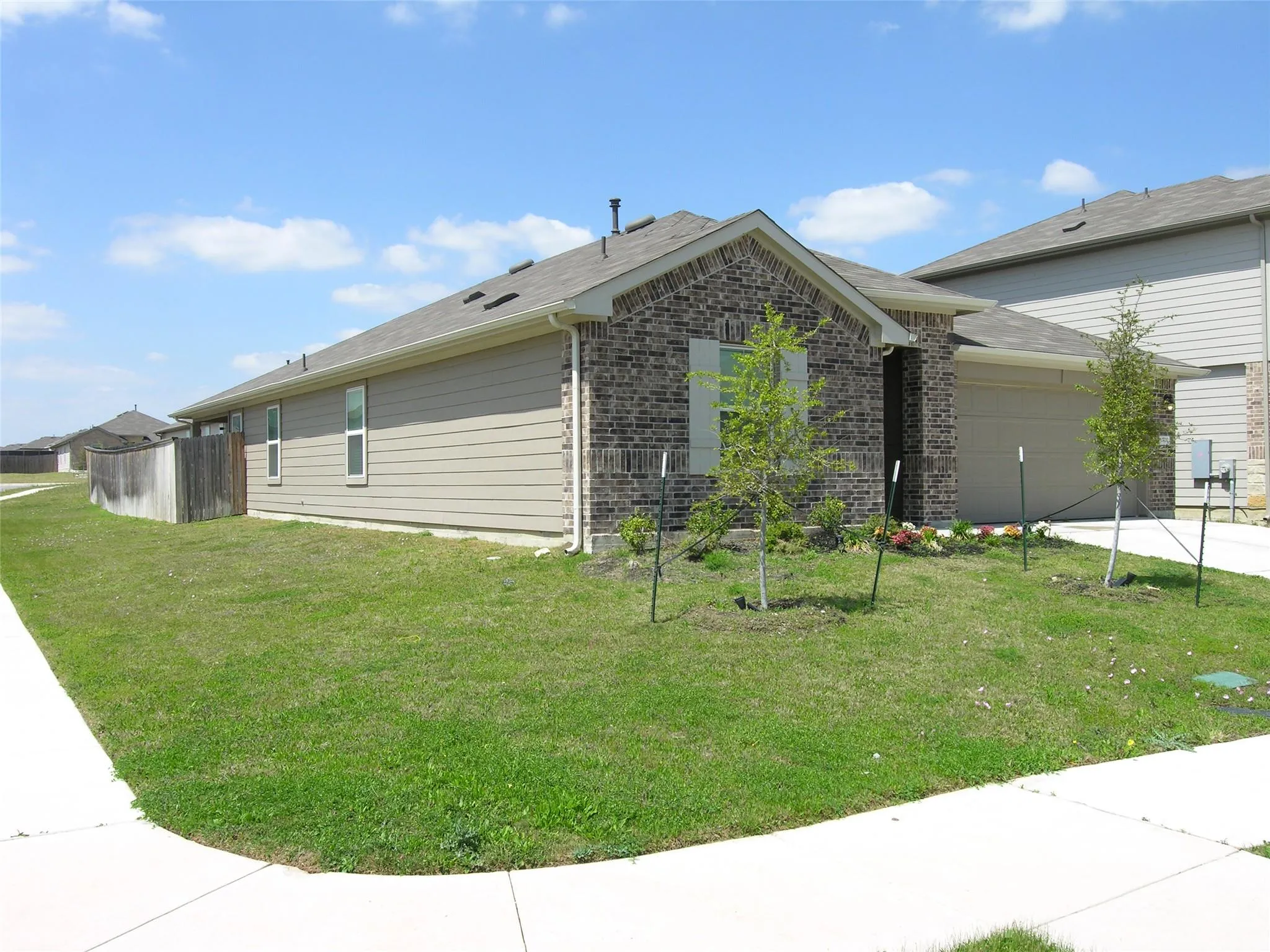 Photo 2 of 13700 DISMUKE DR