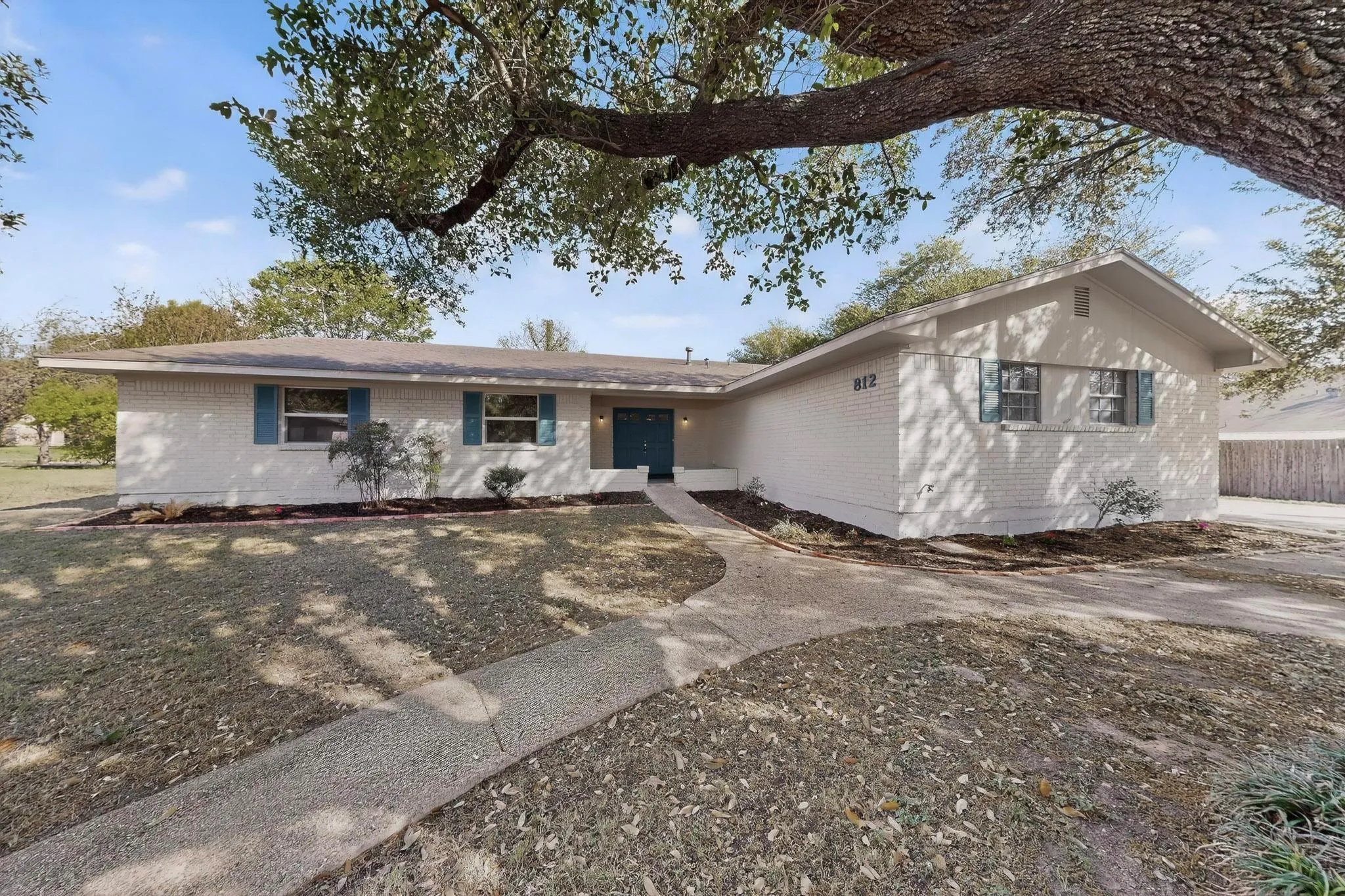 Photo of 812 GEORGE ST, Taylor, TX, 76574