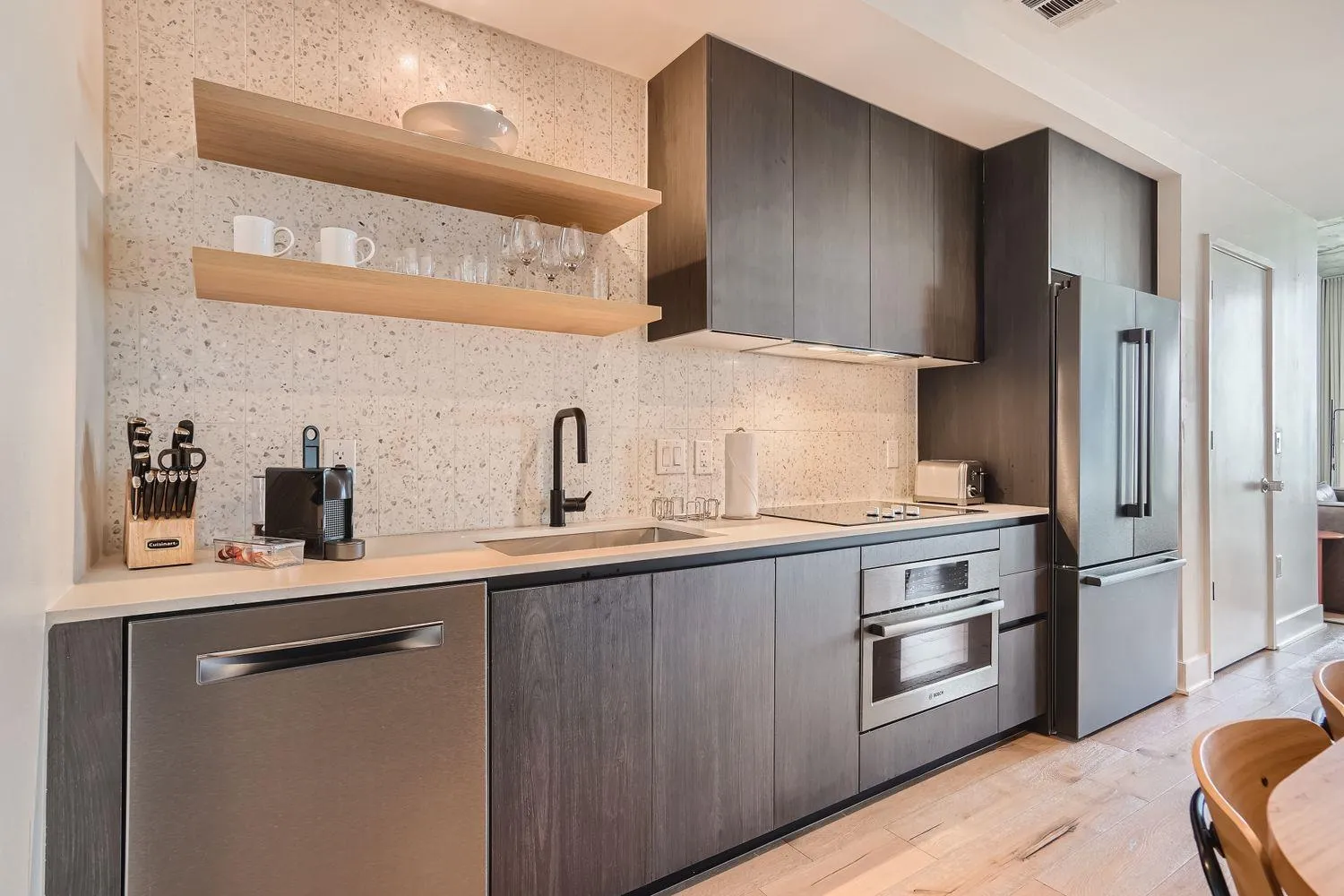 Photo 3 of 48 EAST AVE #1707