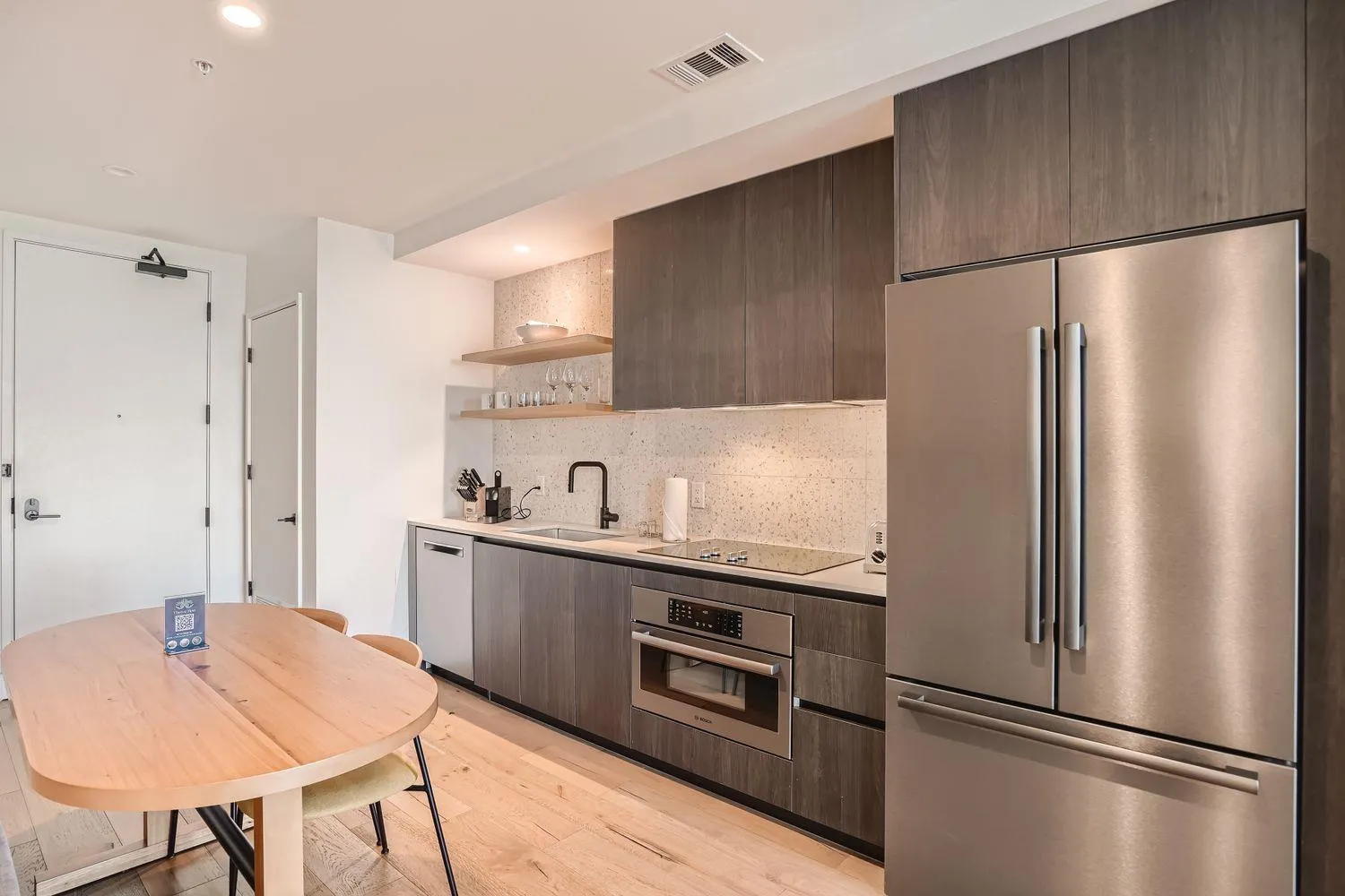 Photo 5 of 48 EAST AVE #1707