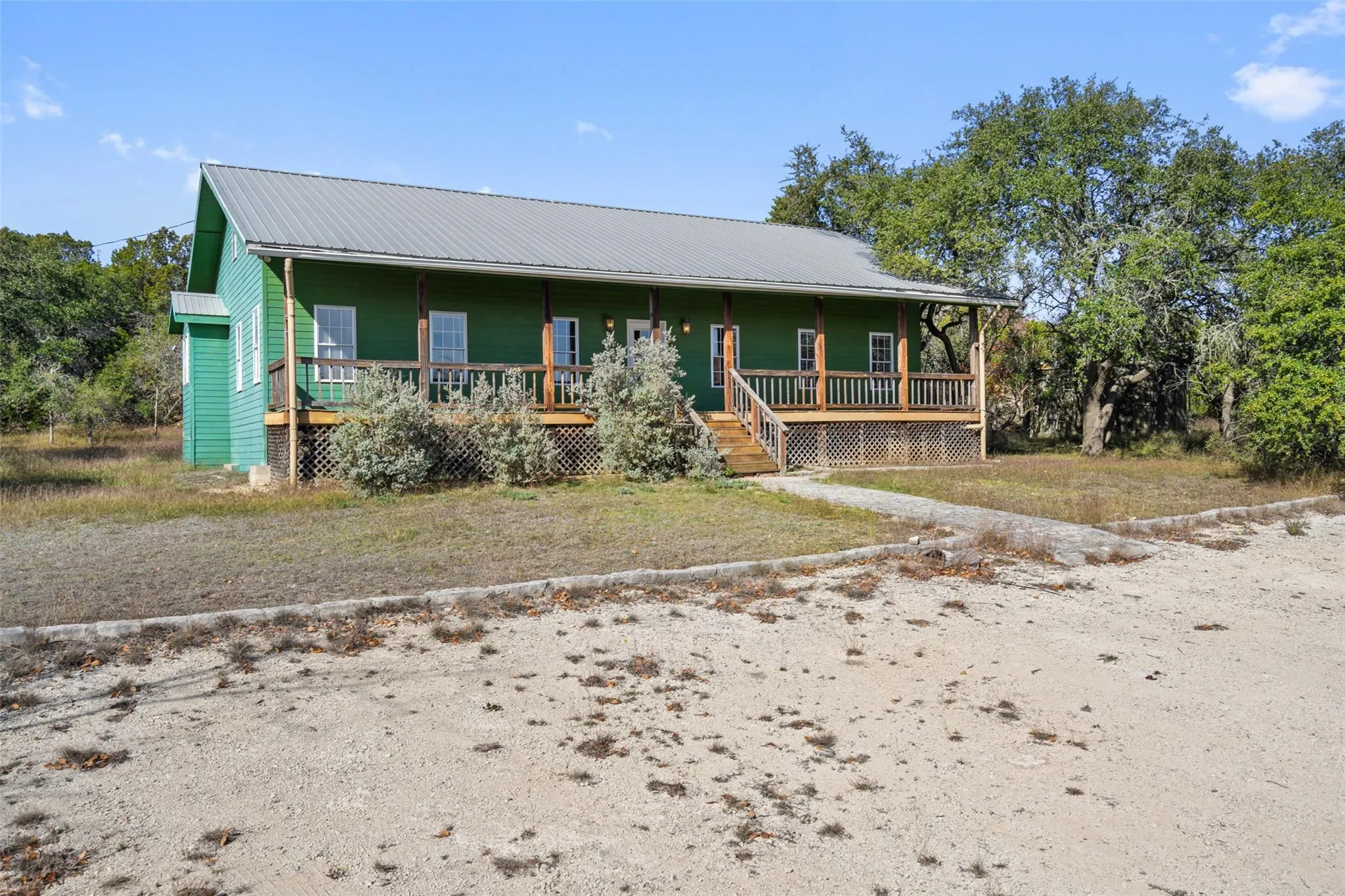 Photo 4 of 1401 PURSLEY RD