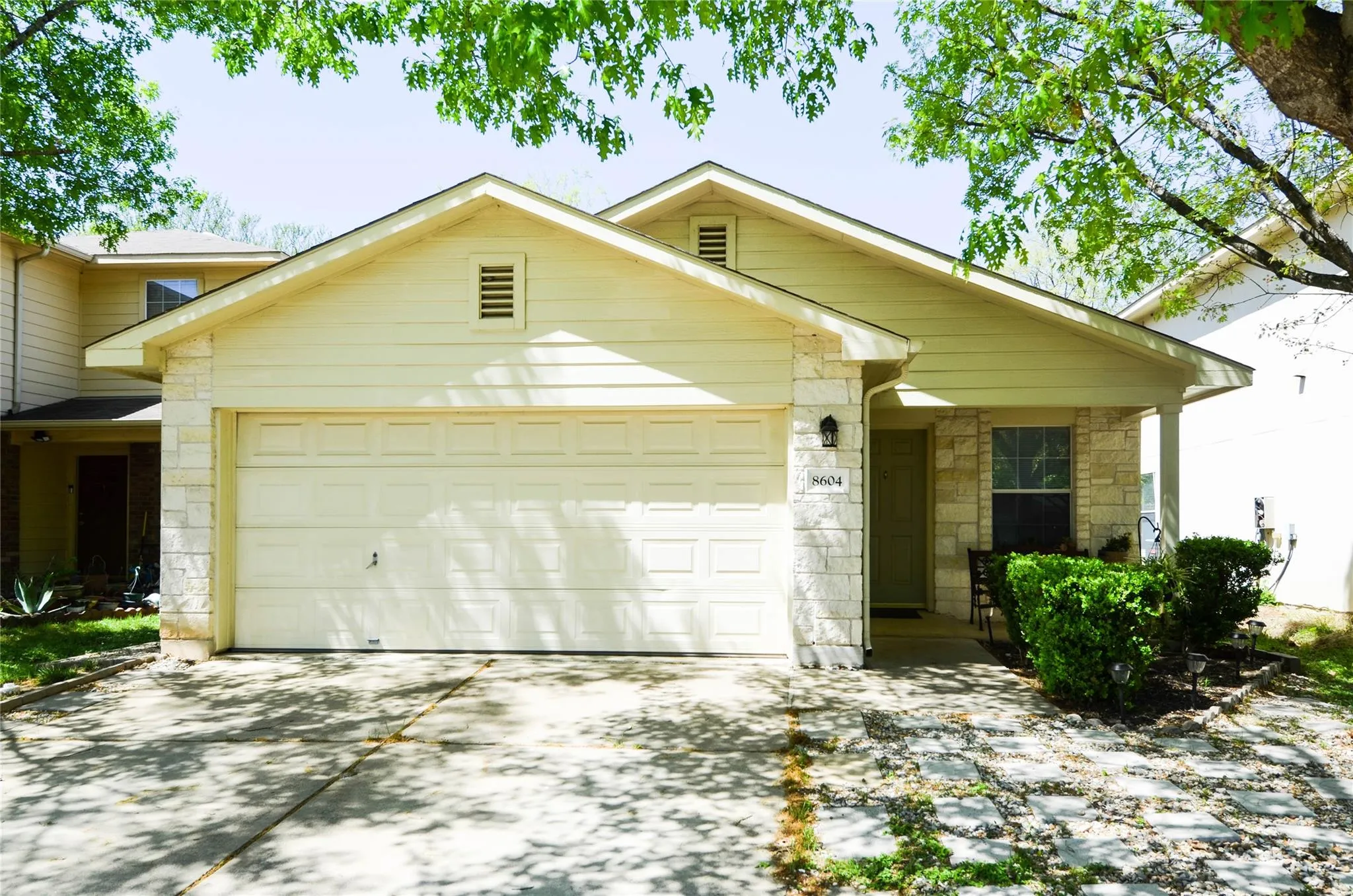 Photo of 8604 DITTMAR OAKS DR, Austin, TX, 78748