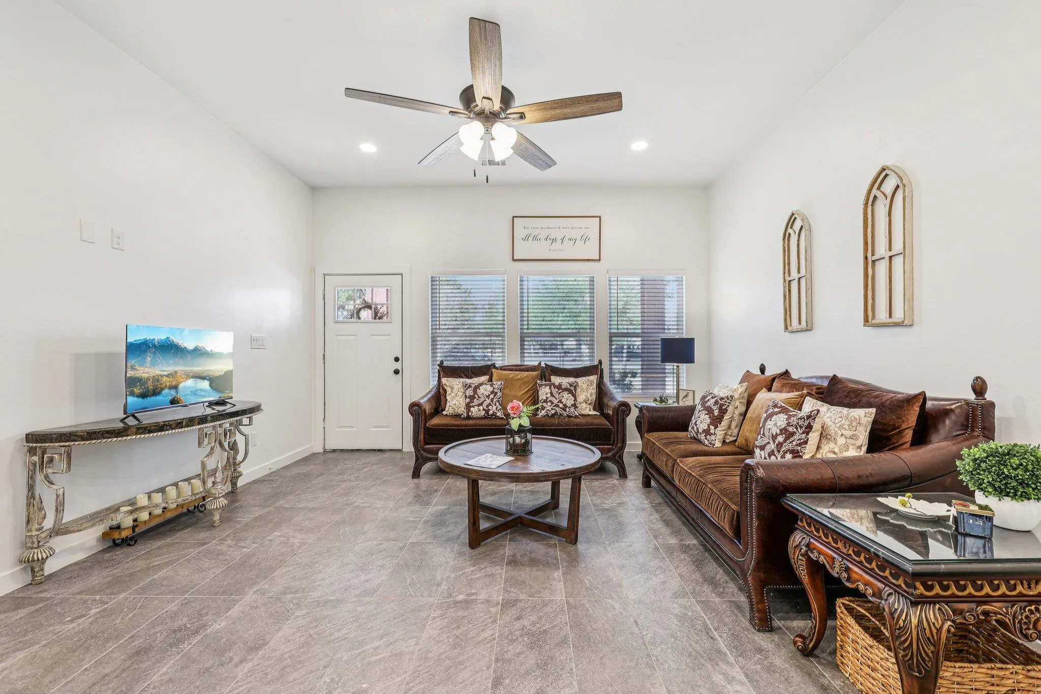Photo 4 of 117 GOLF CREST DR #C