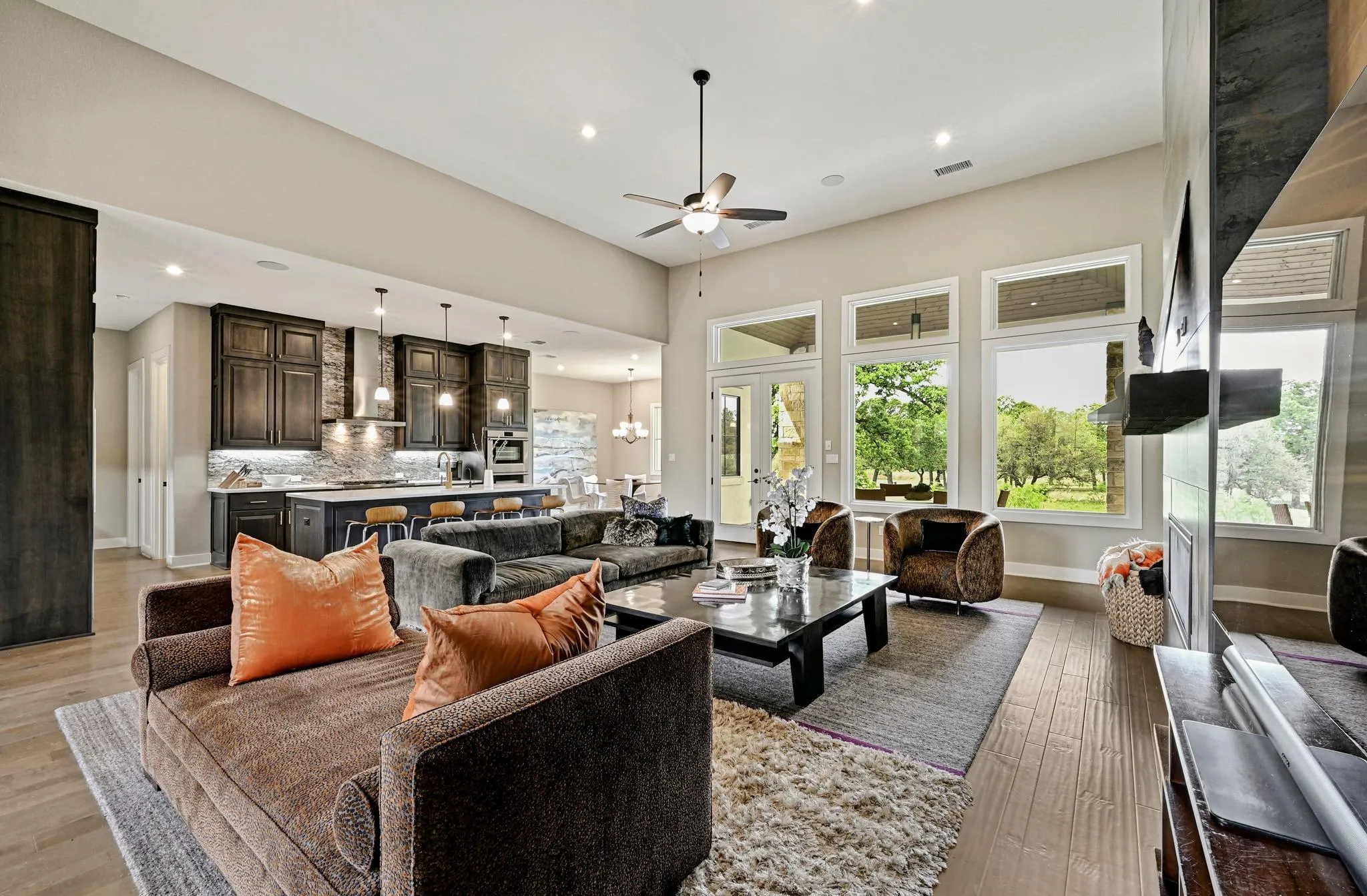 Photo 3 of 607 FLINTRIDGE TRL