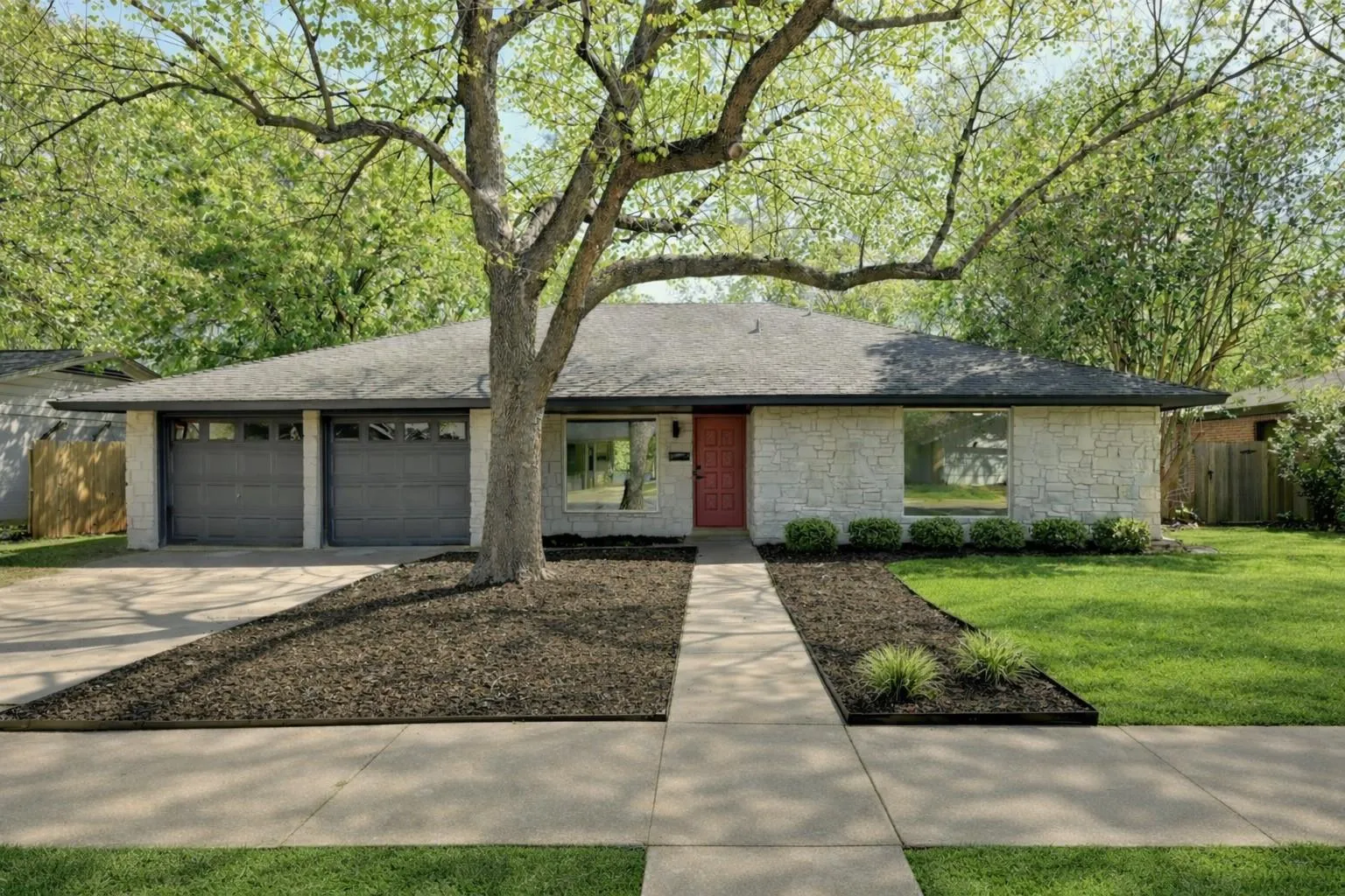 Photo of 9801 OAK HOLLOW DR, Austin, TX, 78758