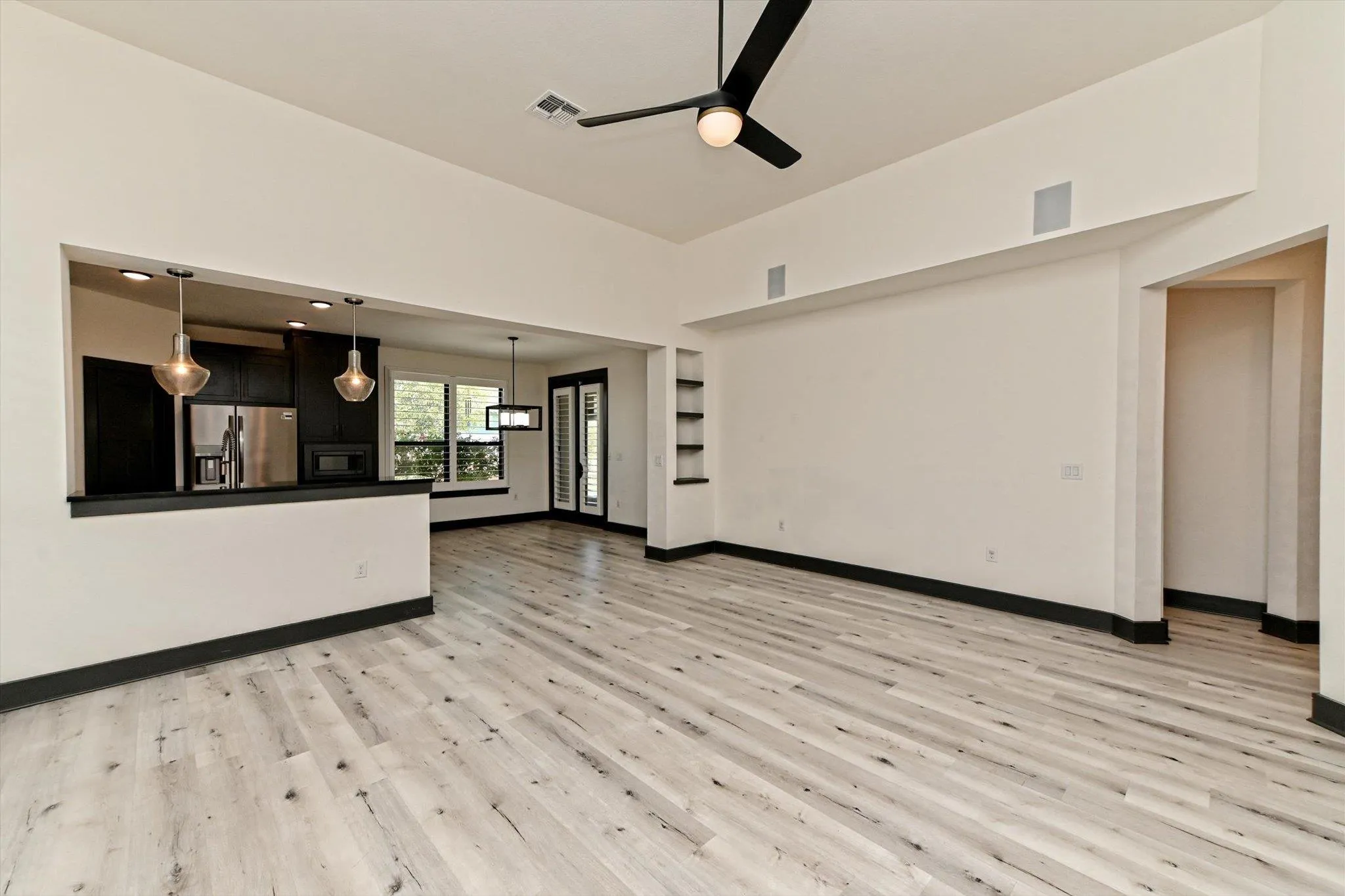 Photo 5 of 100 DAX DR