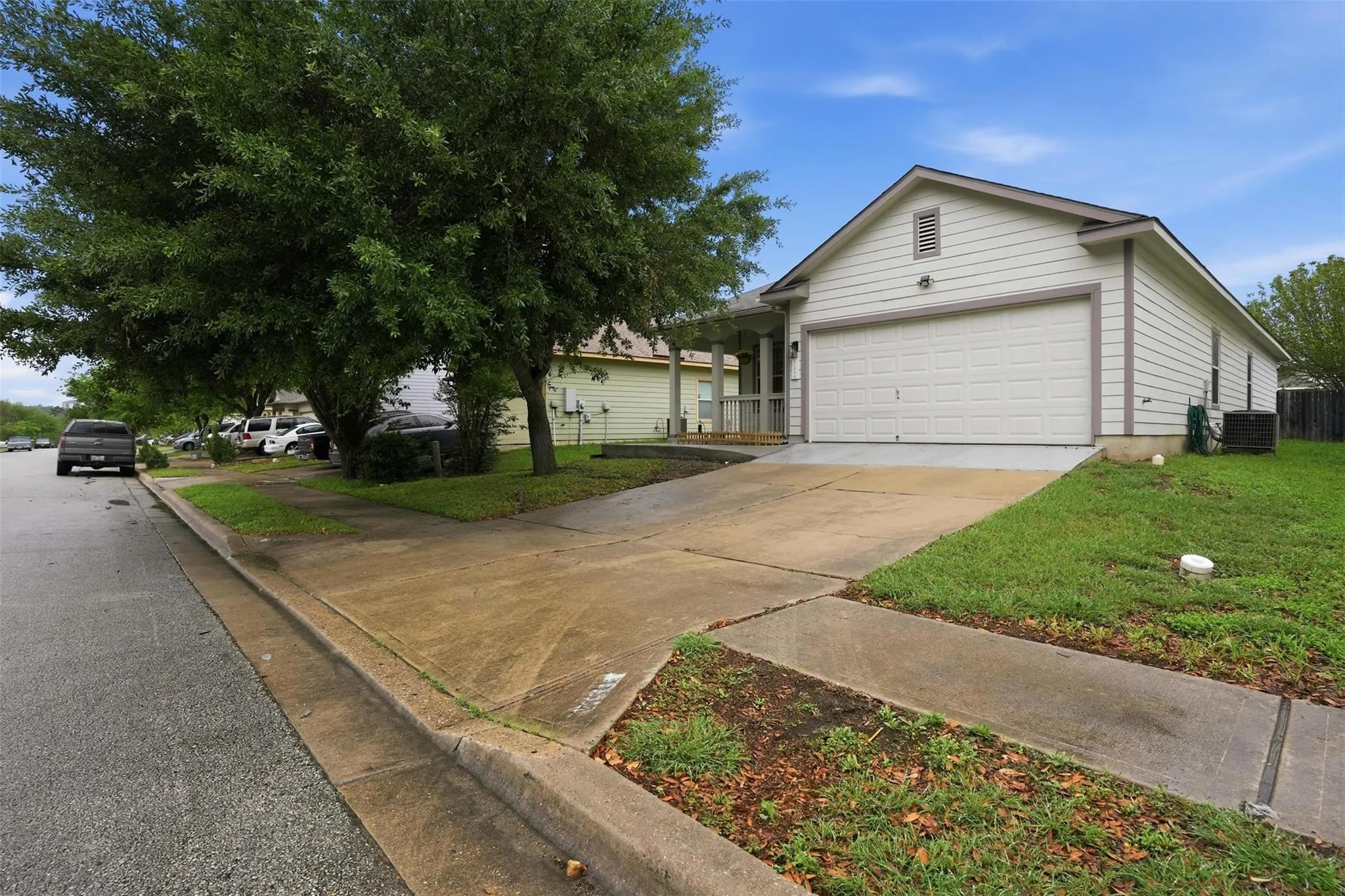 Photo 3 of 11606 MURCHISON ST
