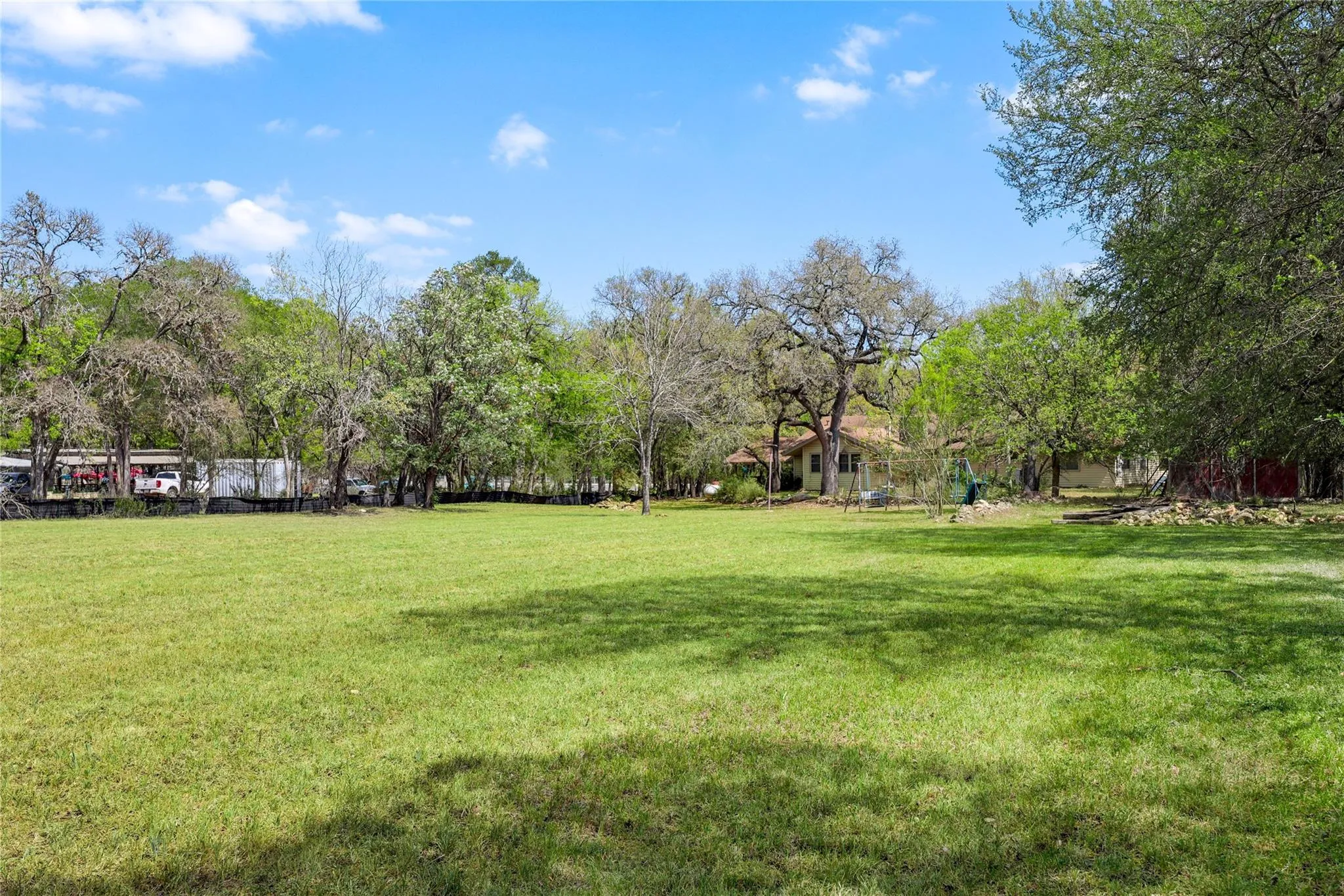 Photo 4 of 10230 MENCHACA RD