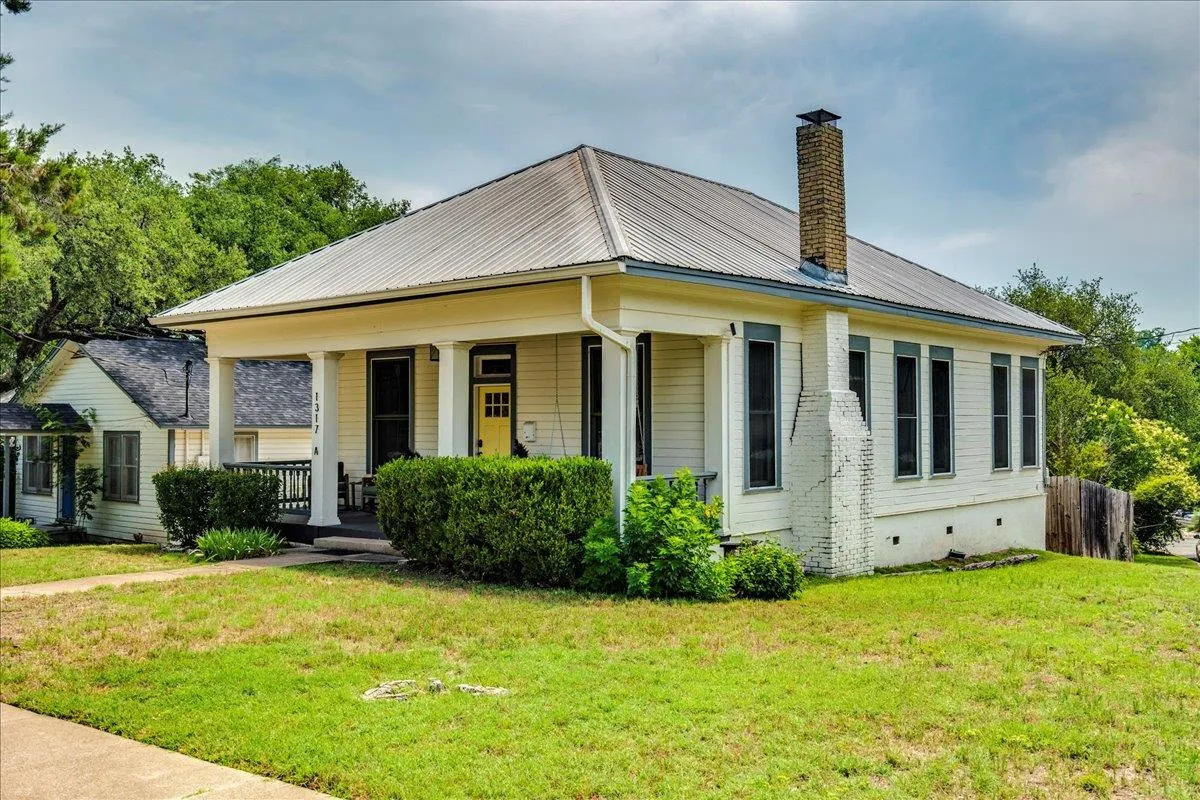 Photo of 1317 NEWNING AVE, Austin, 78704