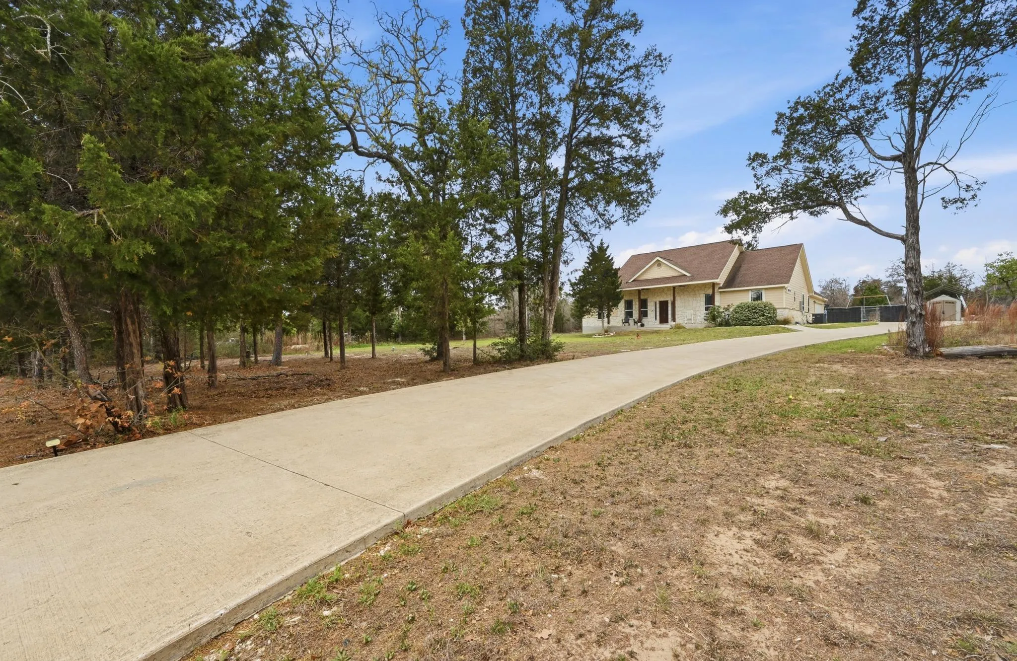 Photo 4 of 202 CEDAR HILLS DR