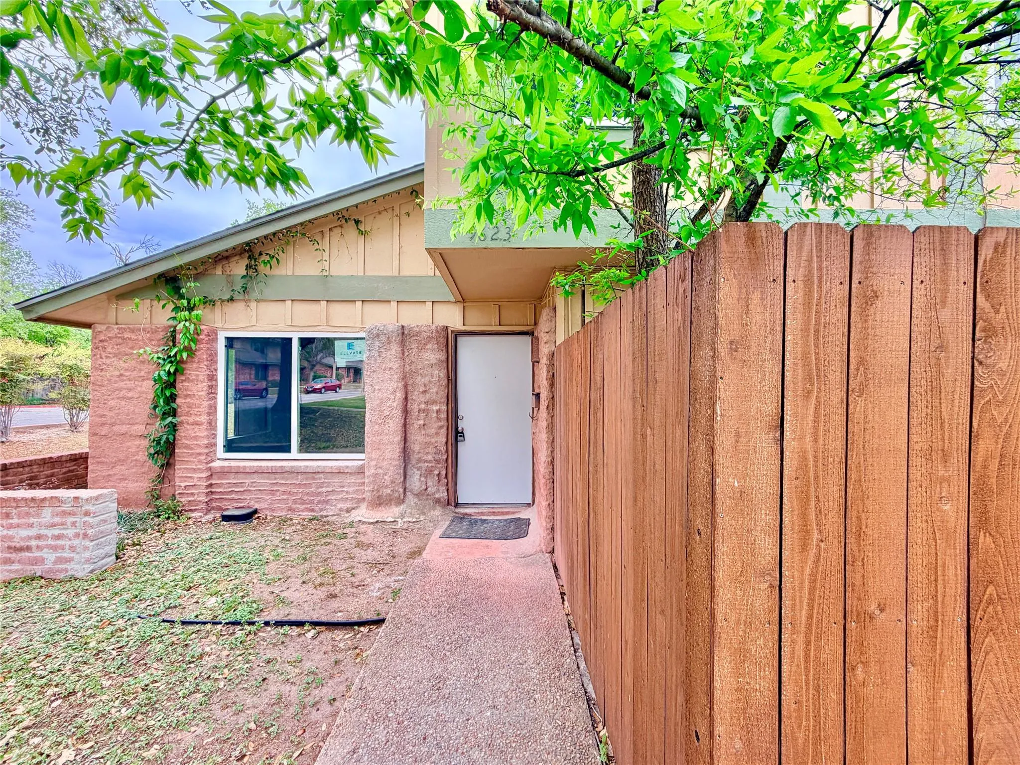 Photo 3 of 9623 COVEY RIDGE LN