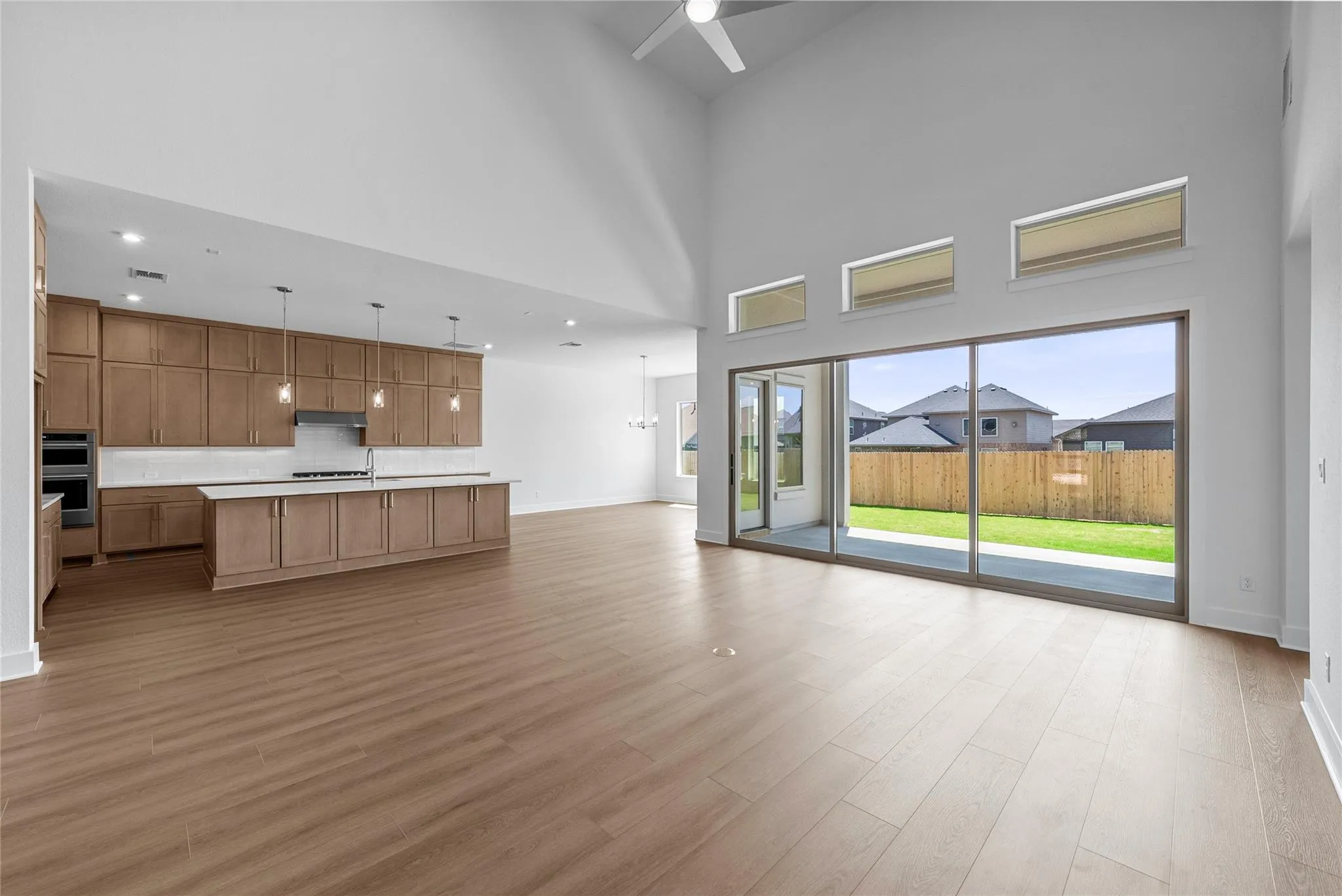 Photo 5 of 208 MATON WAY