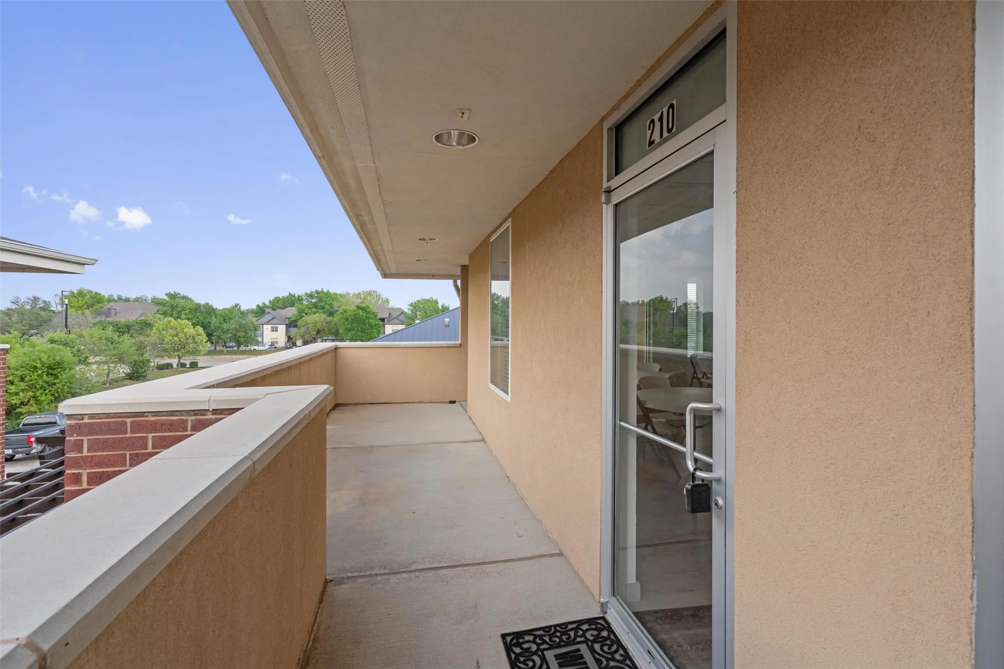 Photo 4 of 503 E PALM VALLEY BLVD #210