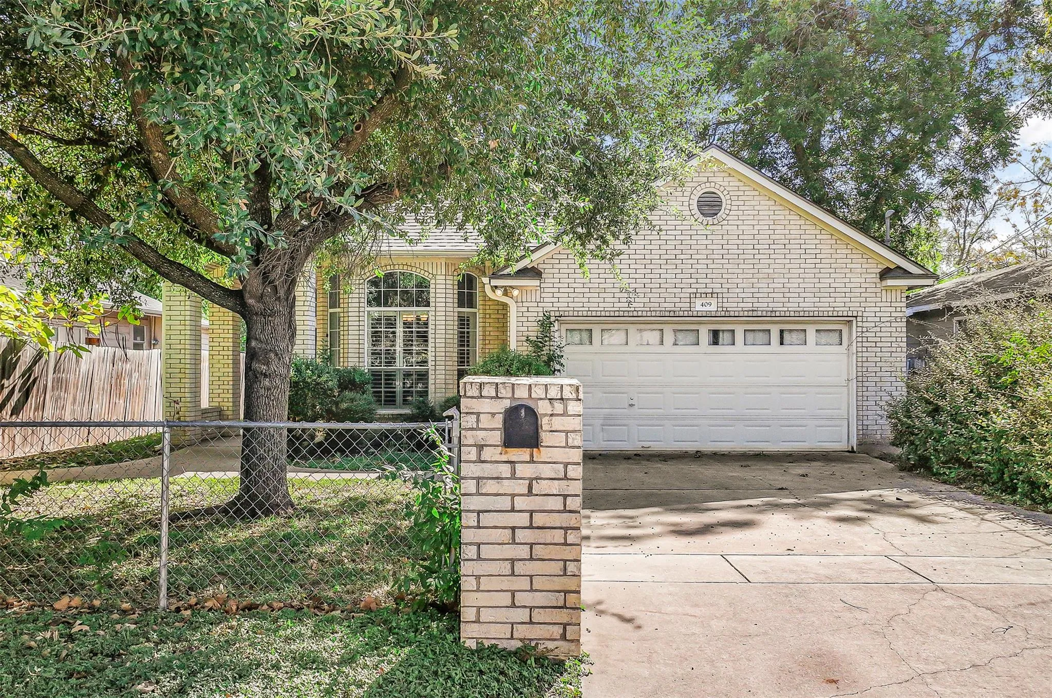 Photo of 409 E AUSTIN AVE, Round Rock, TX, 78664